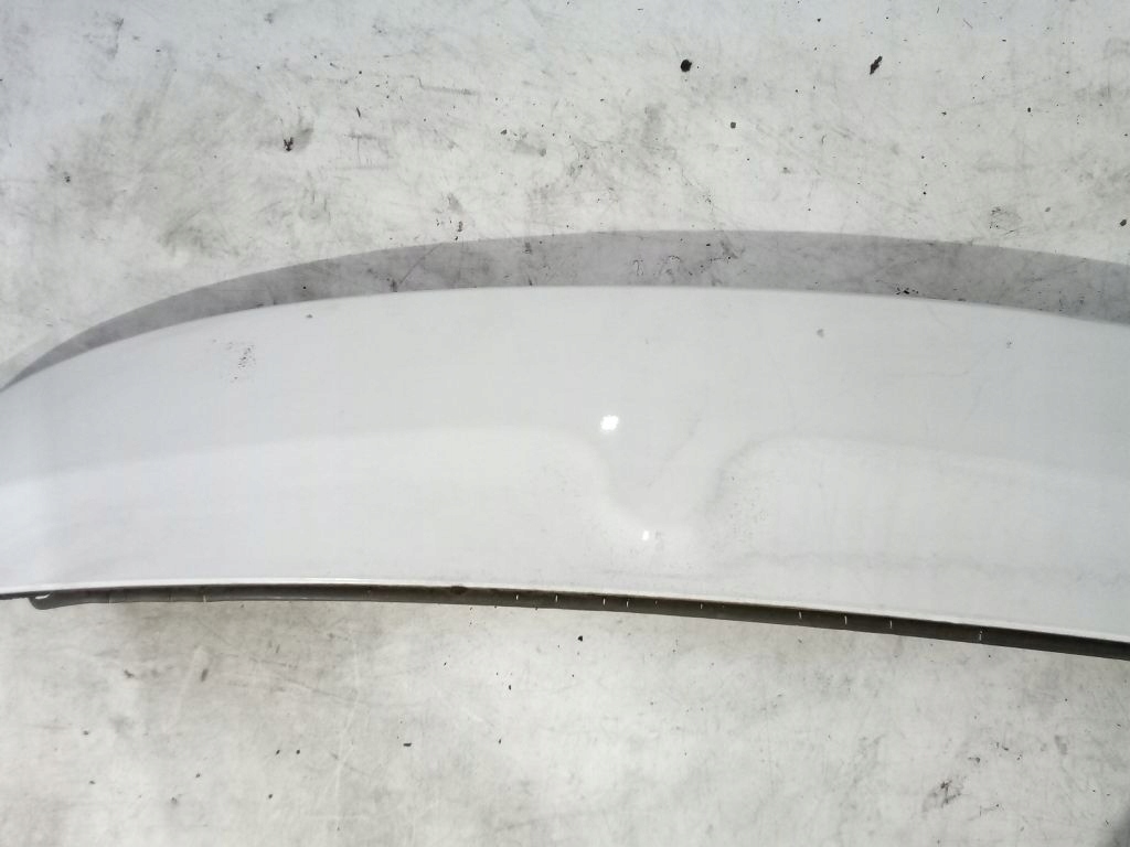 Citroen C4 Picasso e spoiler lotka del cofano EWPA