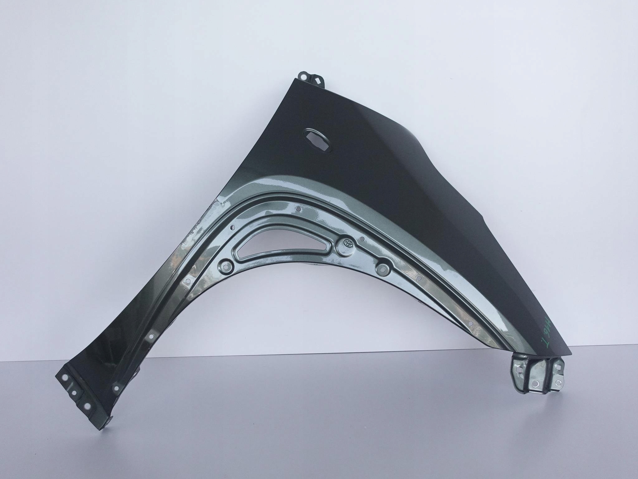TOYOTA AYGO X 21- fender right front
