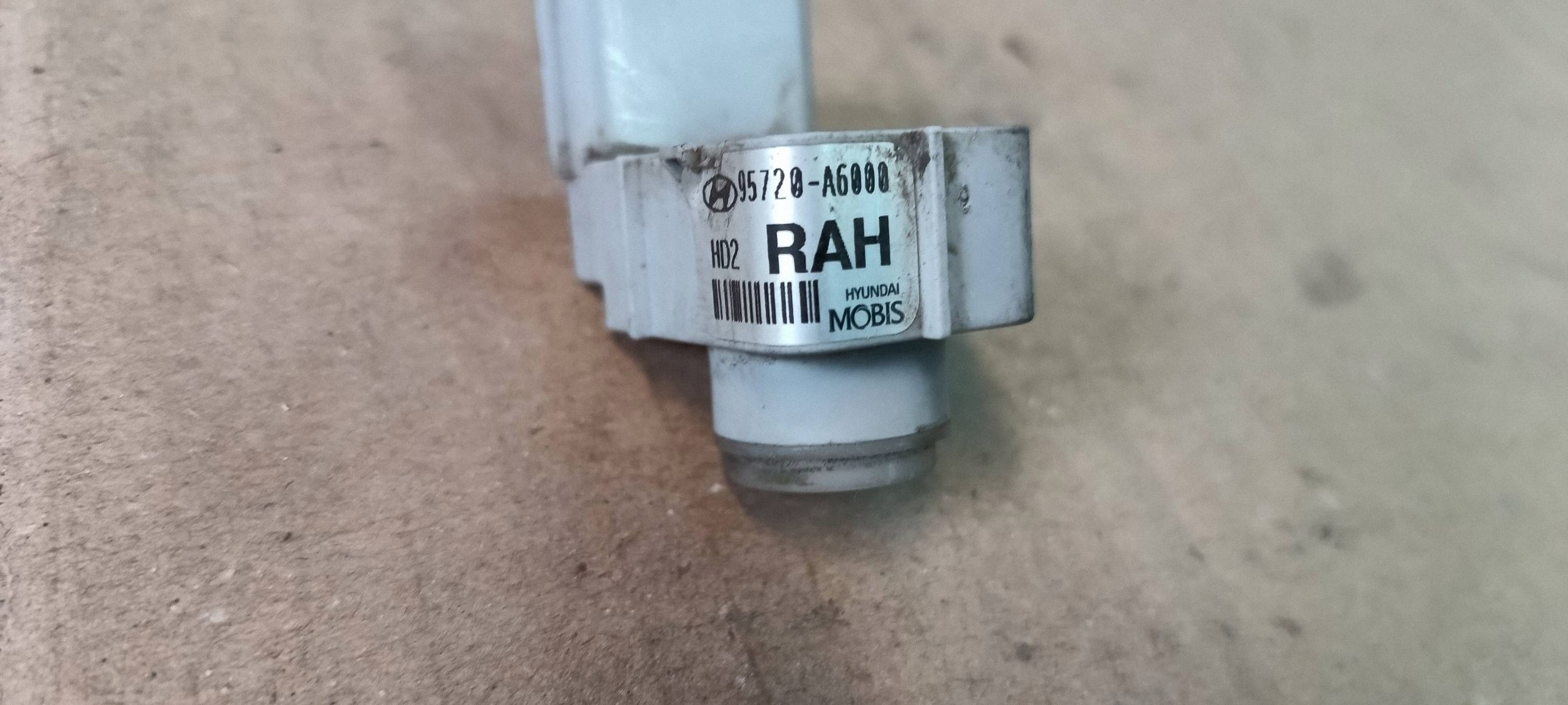 HYUNDAI 30 II PDC Sensor Parken Rückfahrwarner 95720-A6000 RAH