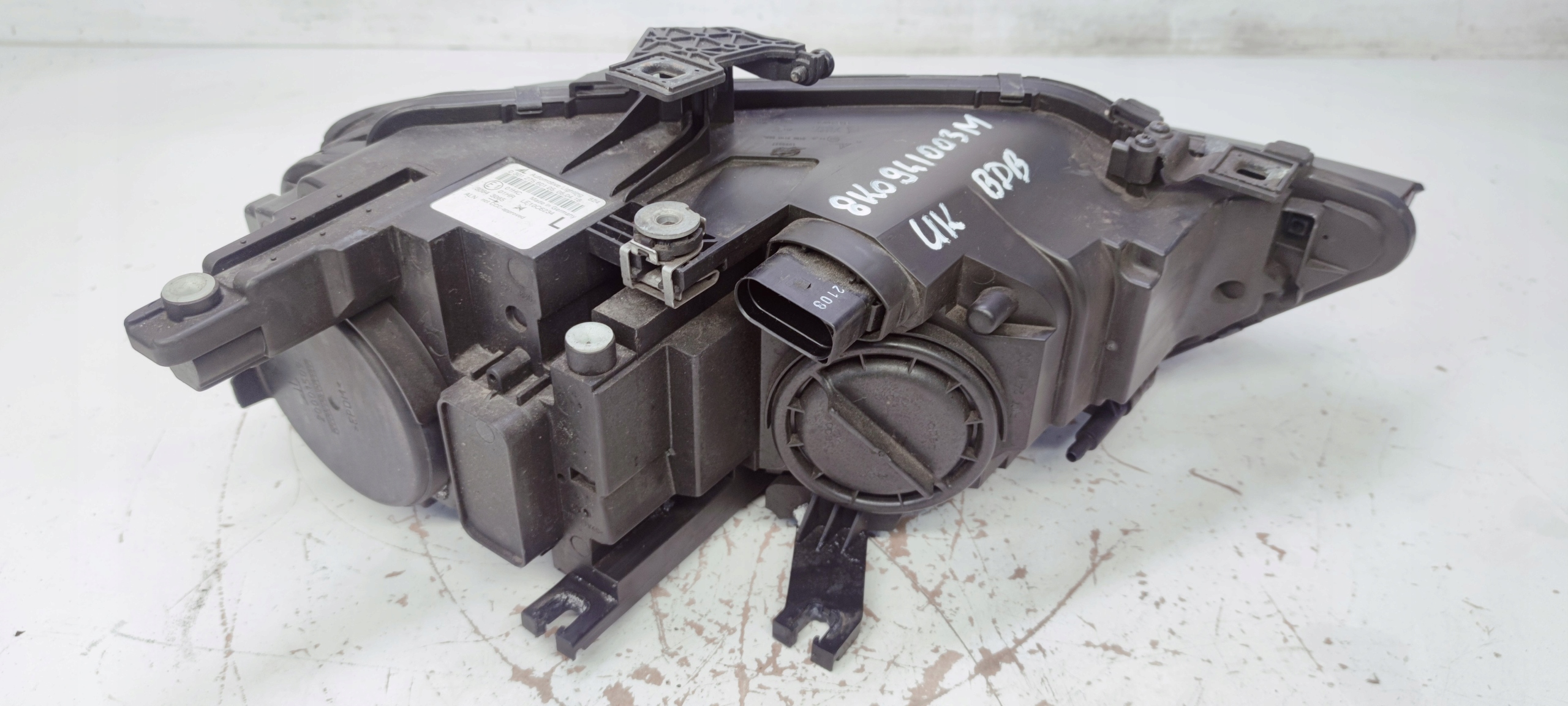 REFLEKTOR left AUDI A4 B8 LIFT UK 8K0941003M BDB