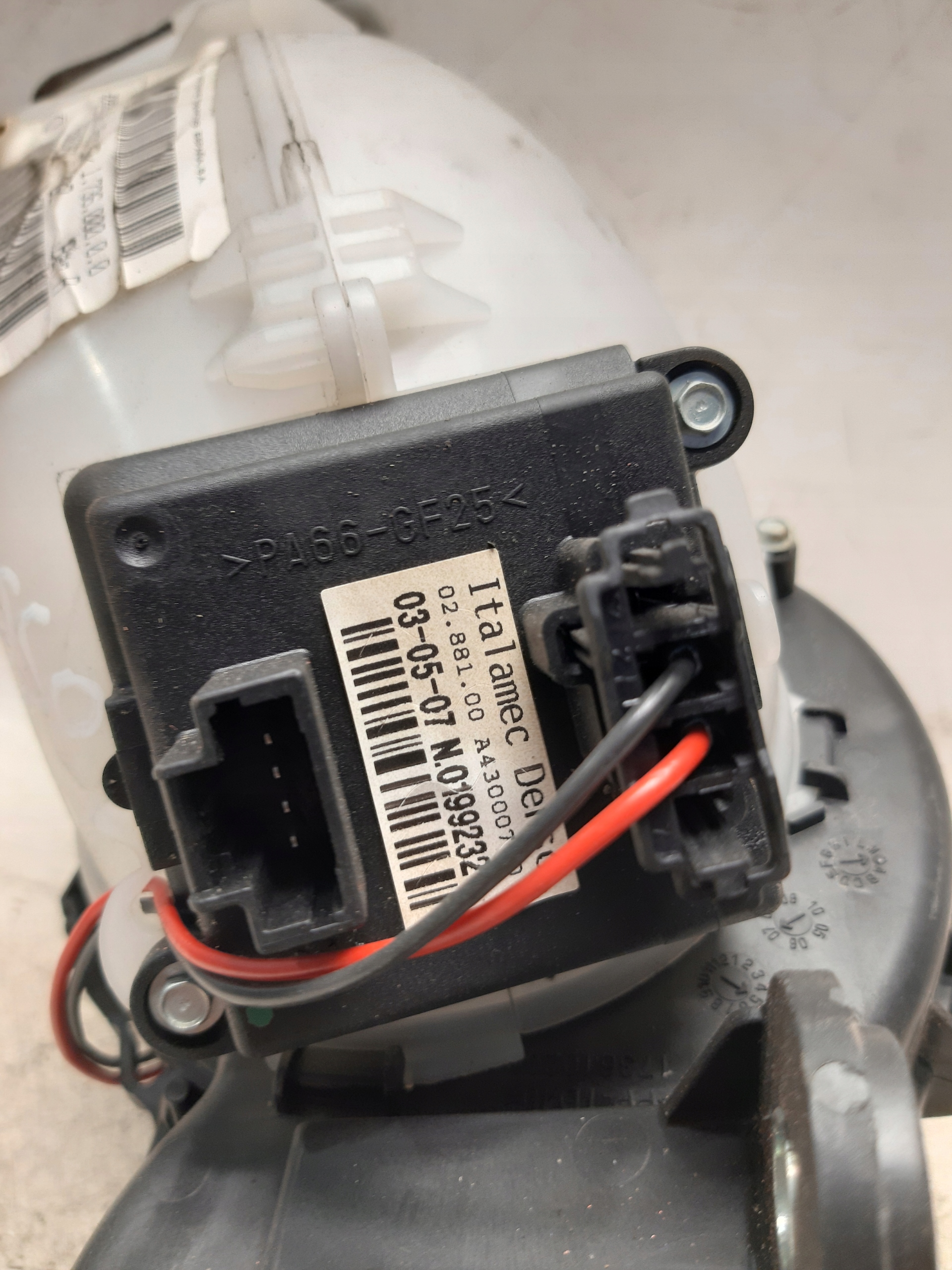 heating air conditioning devices left rear part 9650872580 C4 PICASSO and