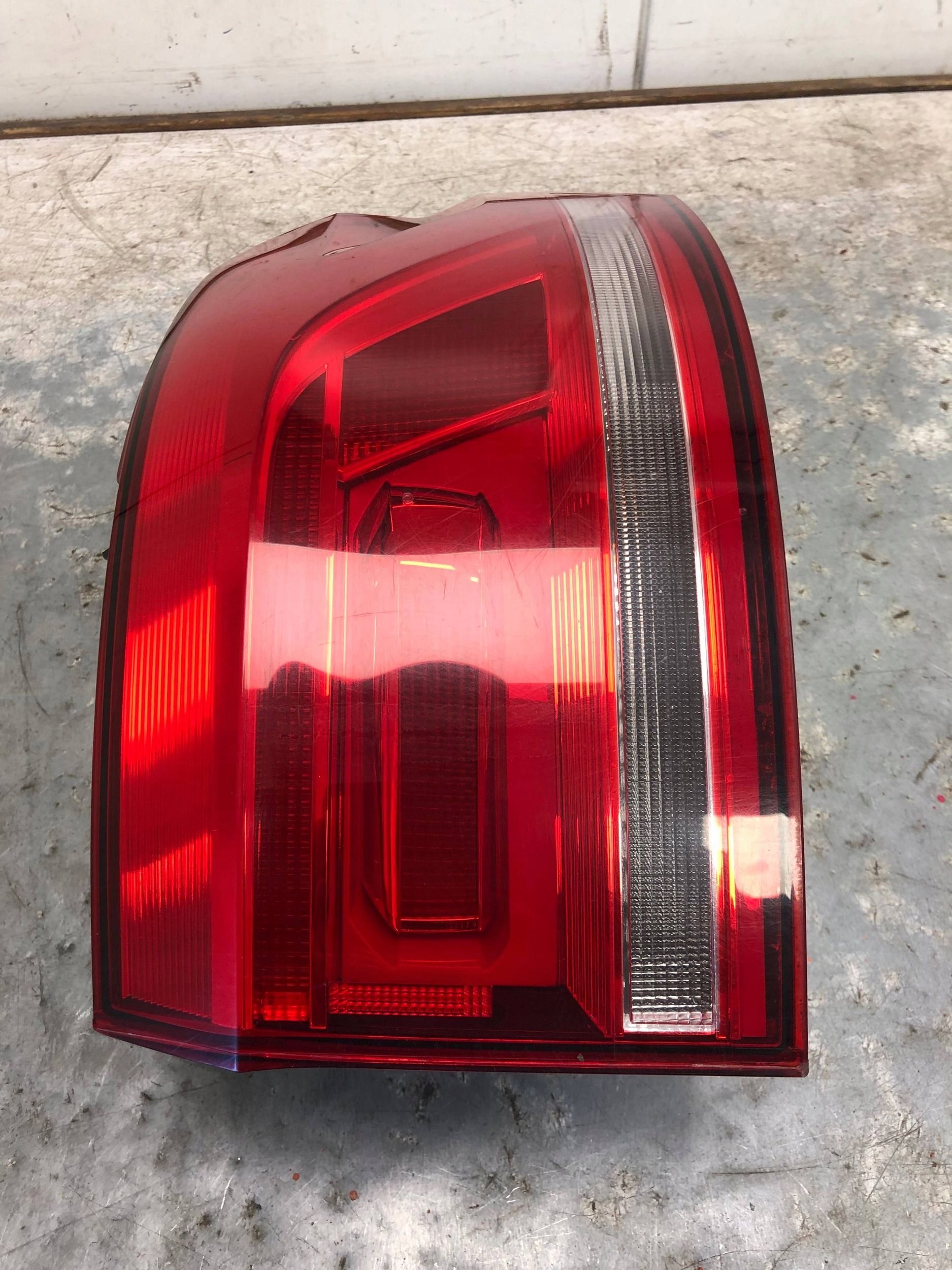 light right rear part VW TOURAN III 5TA945096A