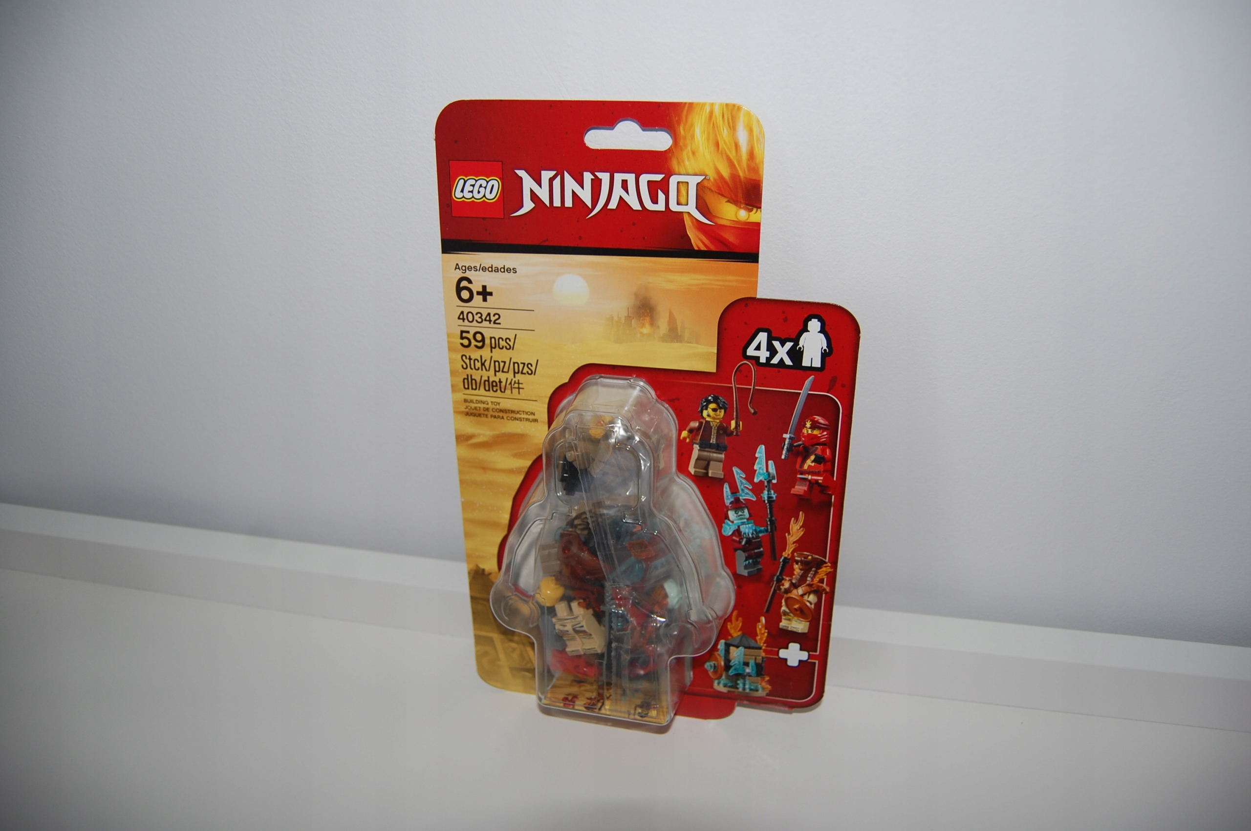 LEGO Ninjago 40342 - zestaw minifigurek Marka LEGO