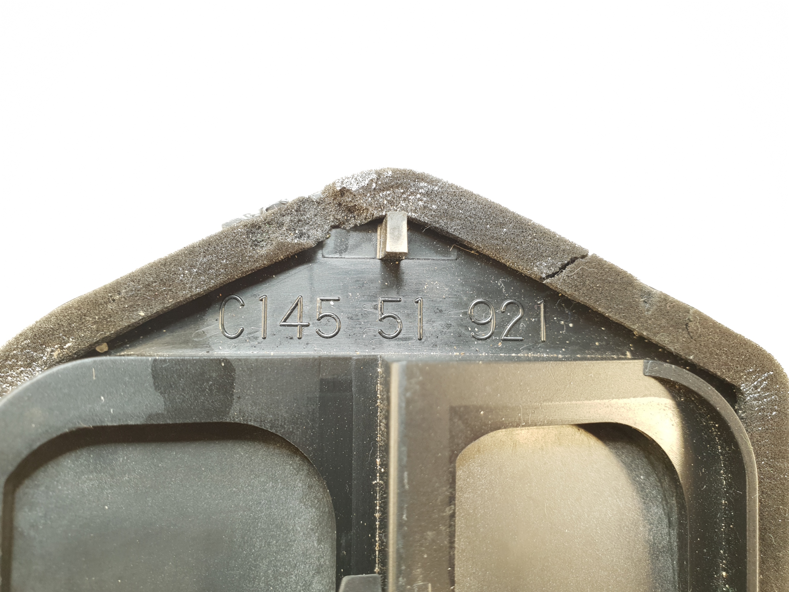 CX3 6 KRATKA WENTYLACYJNA DEKOMPRESYJNA ORYG-PŃ Producent części Mazda OE