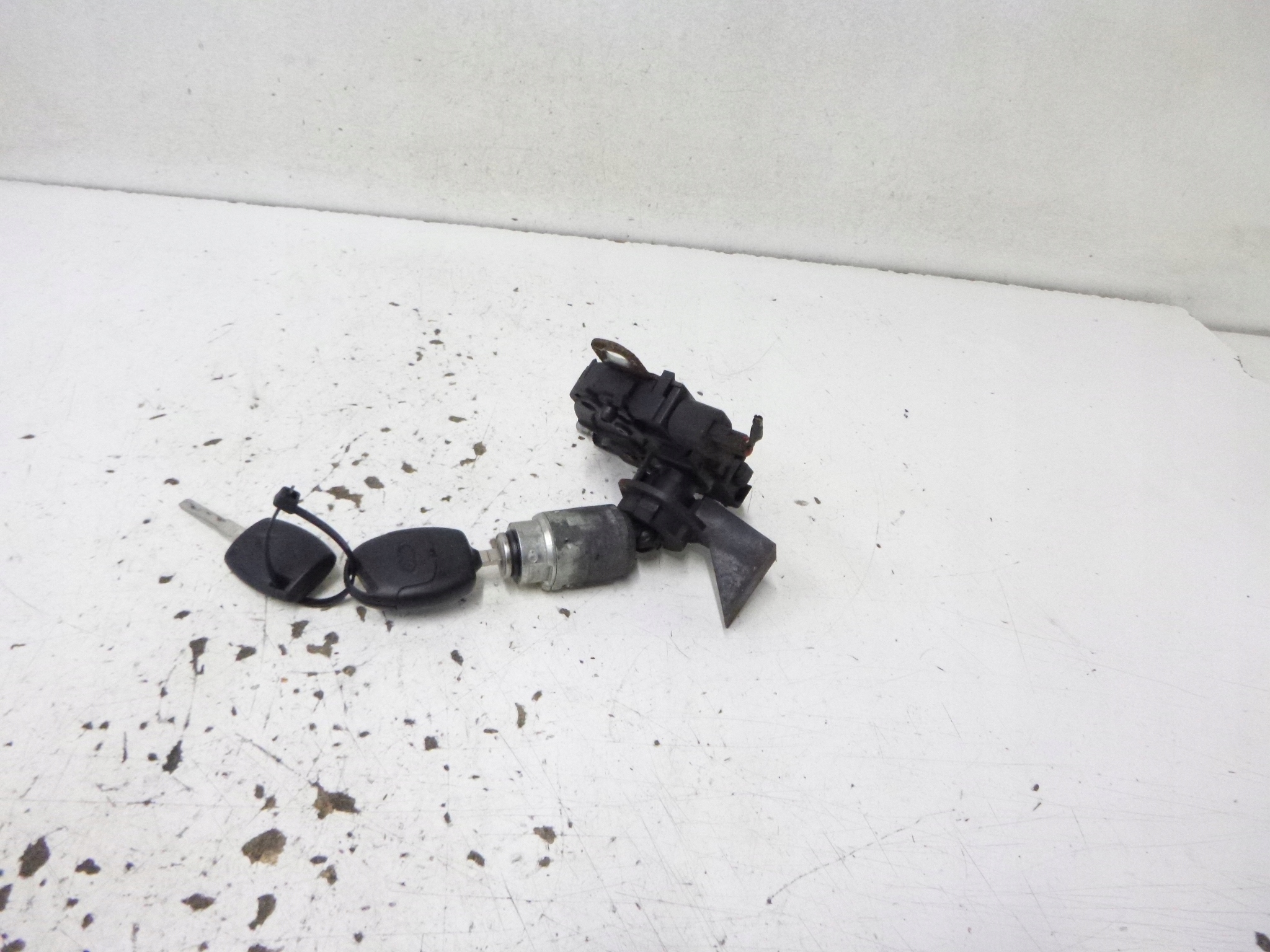 bonnet latch lock + key Ford Focus II 2006r.