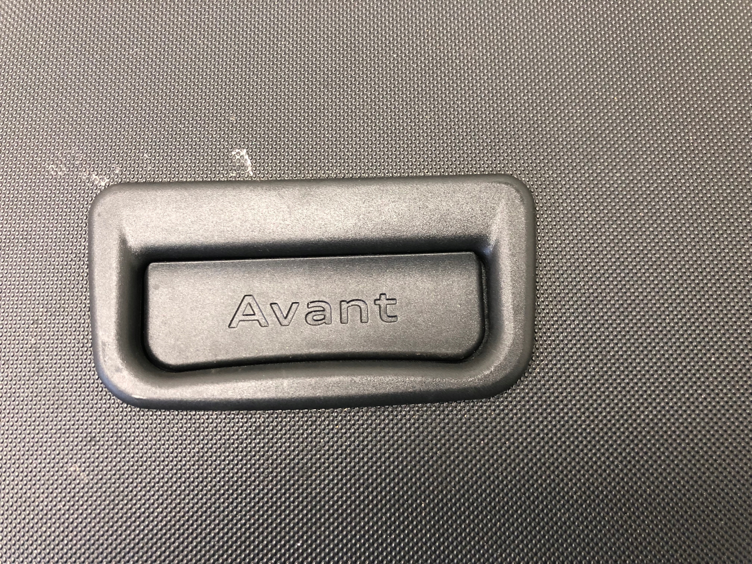 blinds boot AUDI A4 B8 KOMBI LIFT 8K9863553A