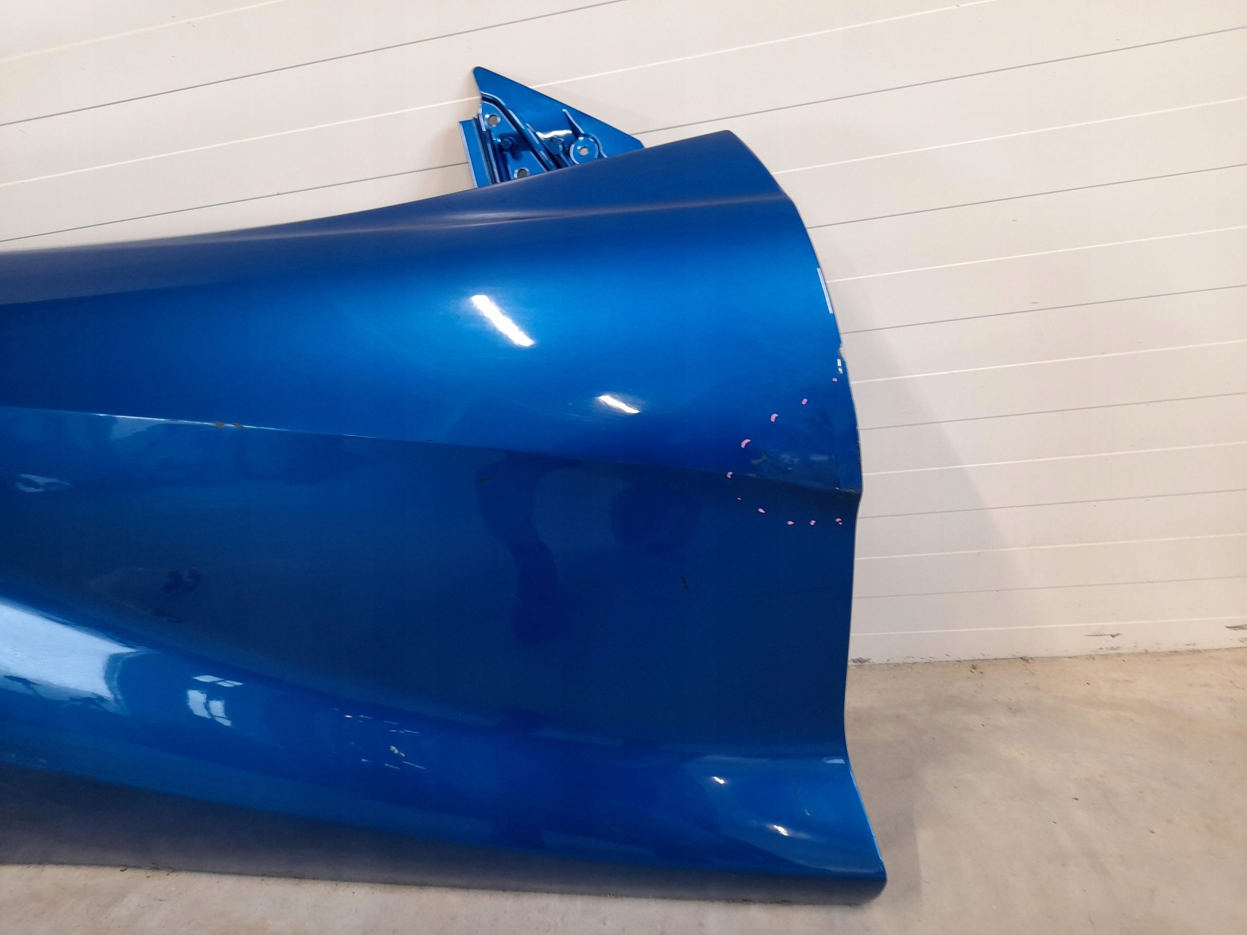 DRZWI PRAWE PRZEDNIE FERRARI 812 SUPERFAST Strona zabudowy przód - prawa