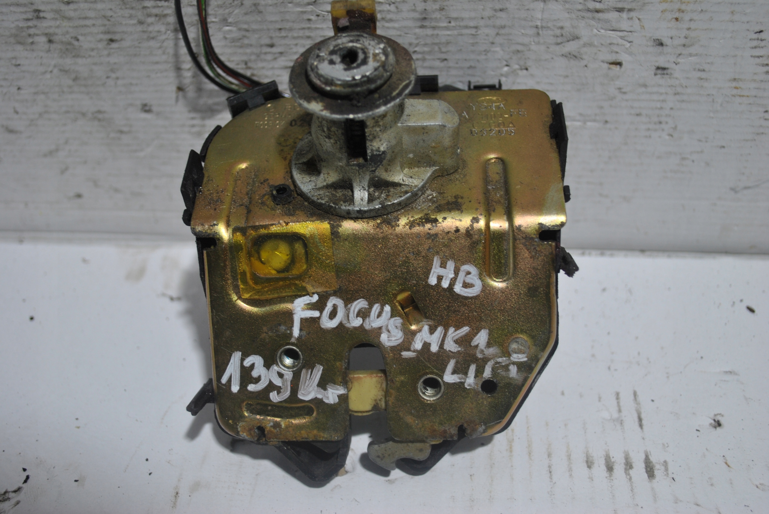 ЗАМОК БАГАЖНИКА FORD FOCUS MK1 LIFT HB