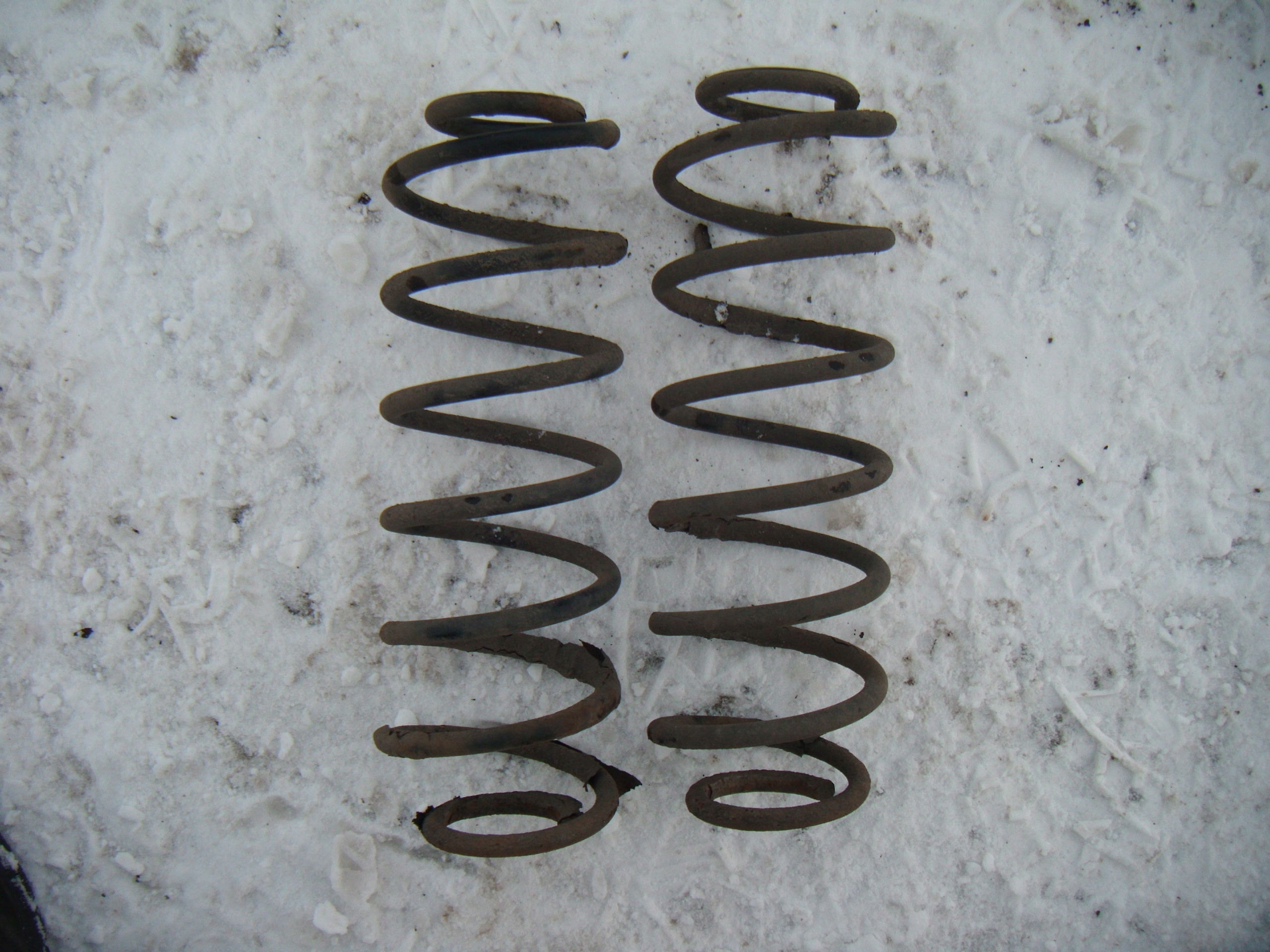 MAZDA 2 II DY 1.6 02-07 SPRĘŻYNY ZAWIESZENIA TYŁ KOMPLET