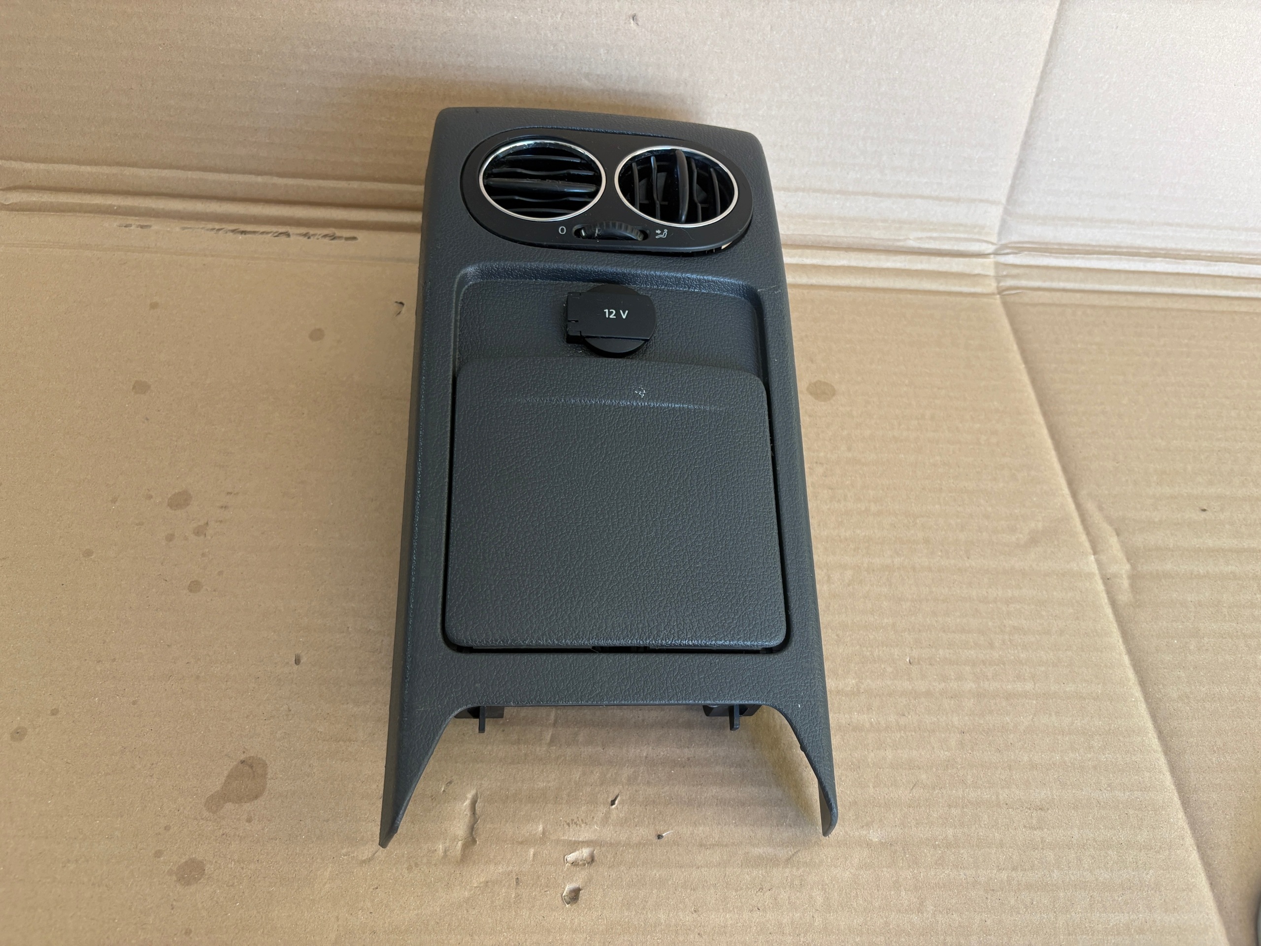 VW GOLF plus bracket for KUBKI KRATKI 5M0863289A