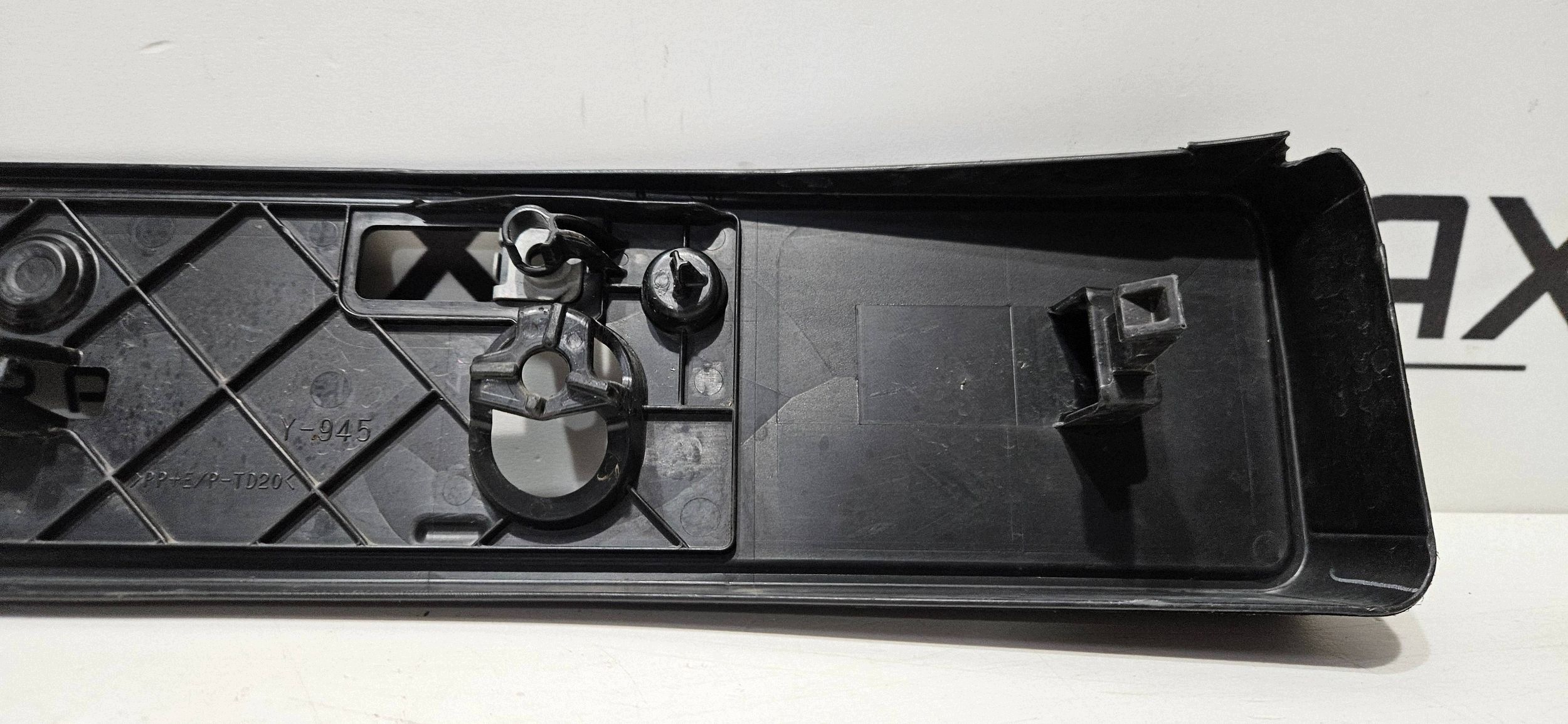 frame signs rejestracyjnej front Lexus UX 5211476300