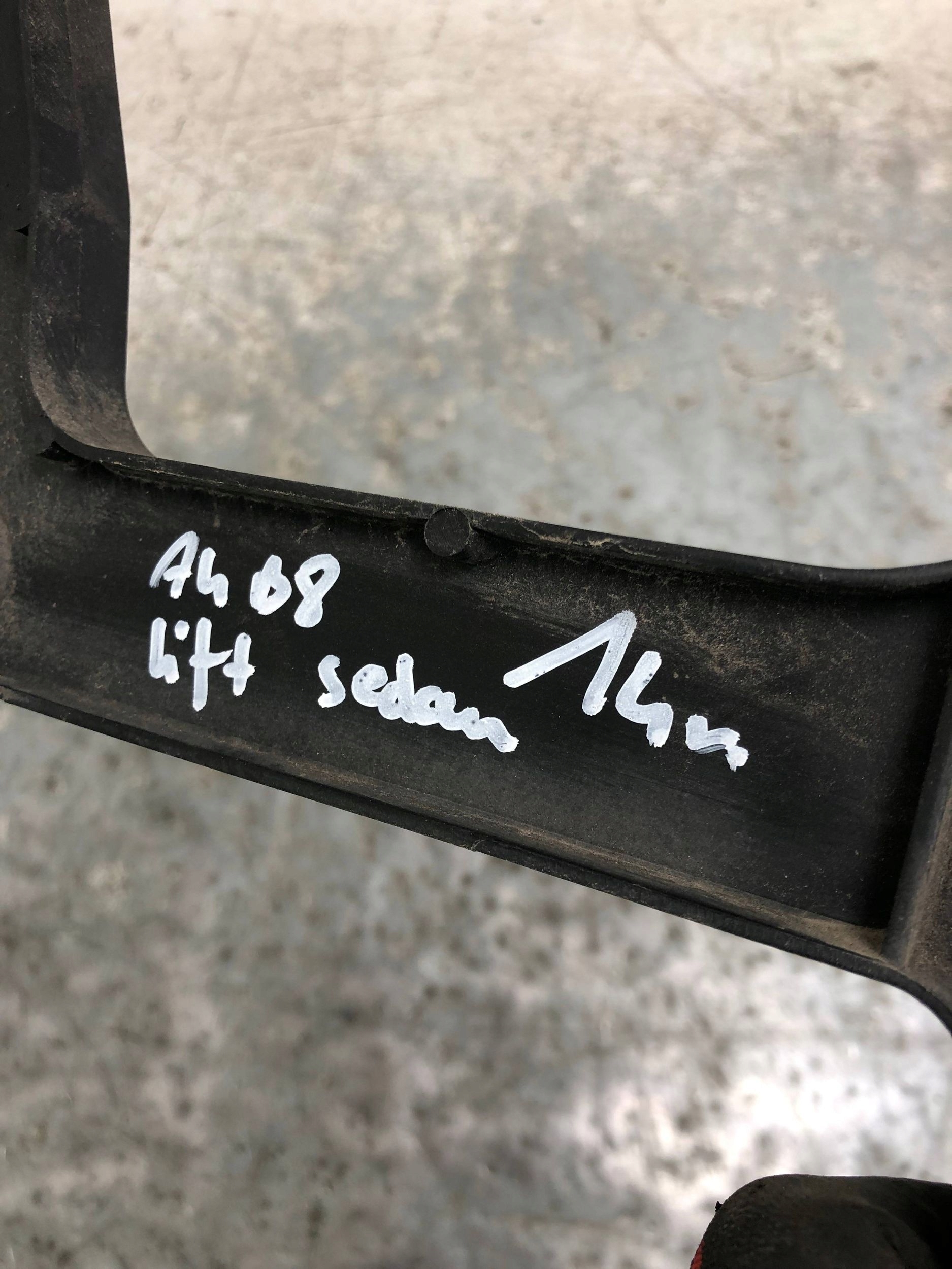 bumper bracket left rear part AUDI A4 B8 LIFT sedan 8K5807453A