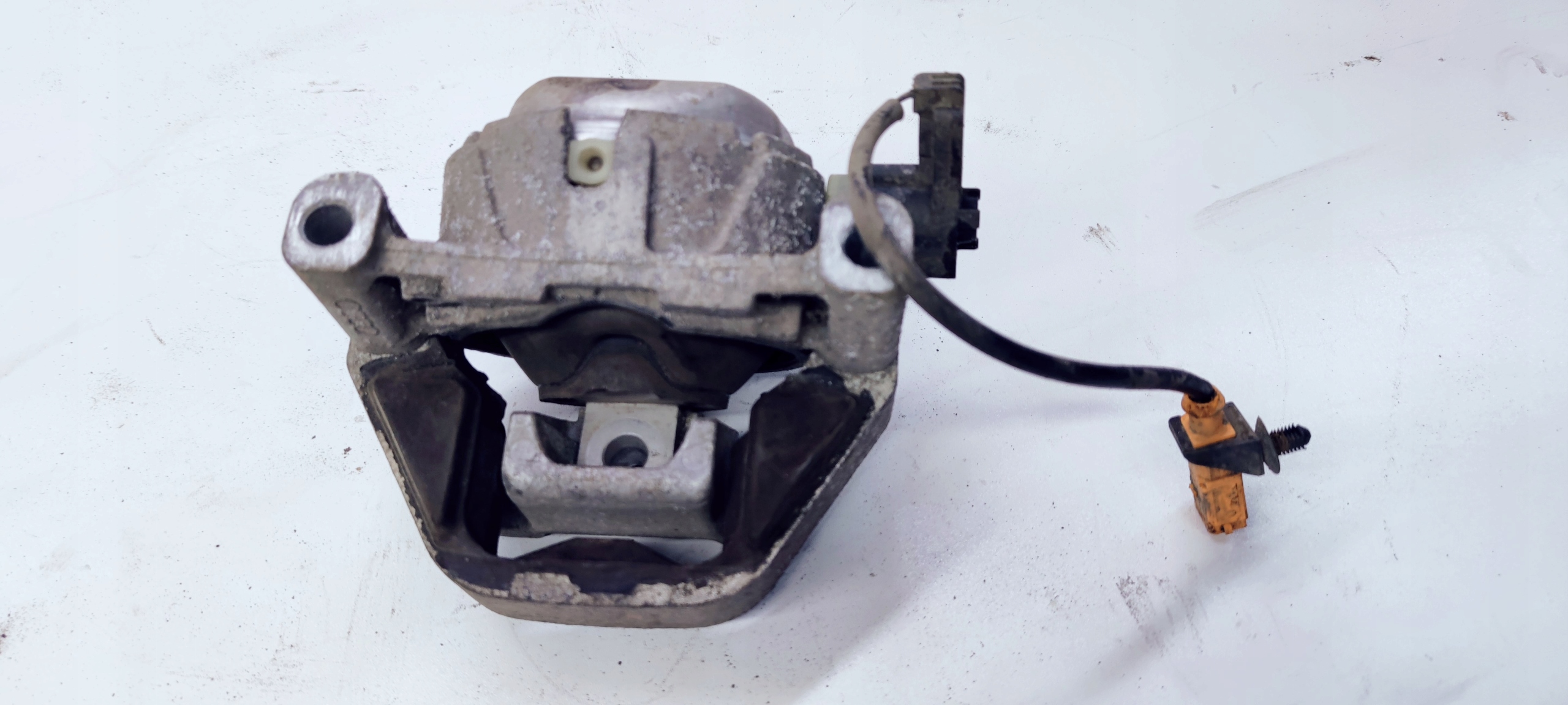 engine mount AUDI A6 C7 A7 2.0 3.0 TDI ***2***