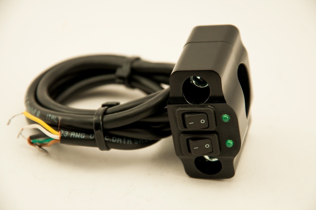 Dvojitý prepínač na riadidlá motocykla 1" 25 mm čierny