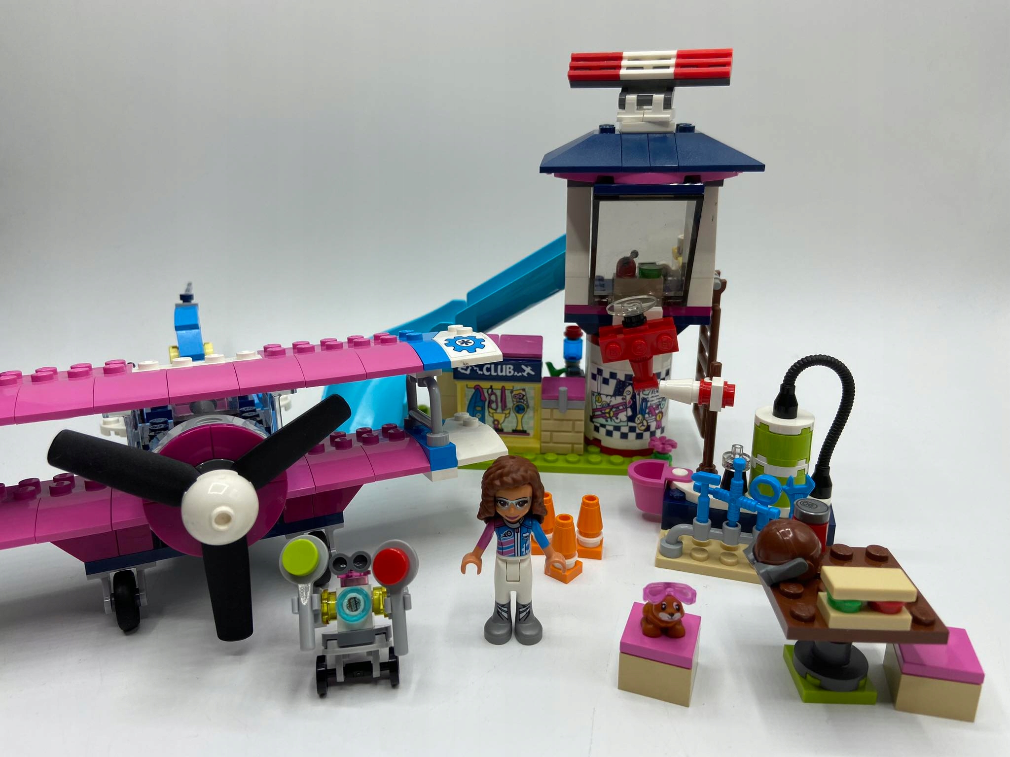 LEGO Friends 41343 Lot samolotem nad Heartlake 14097233738 Allegro.pl