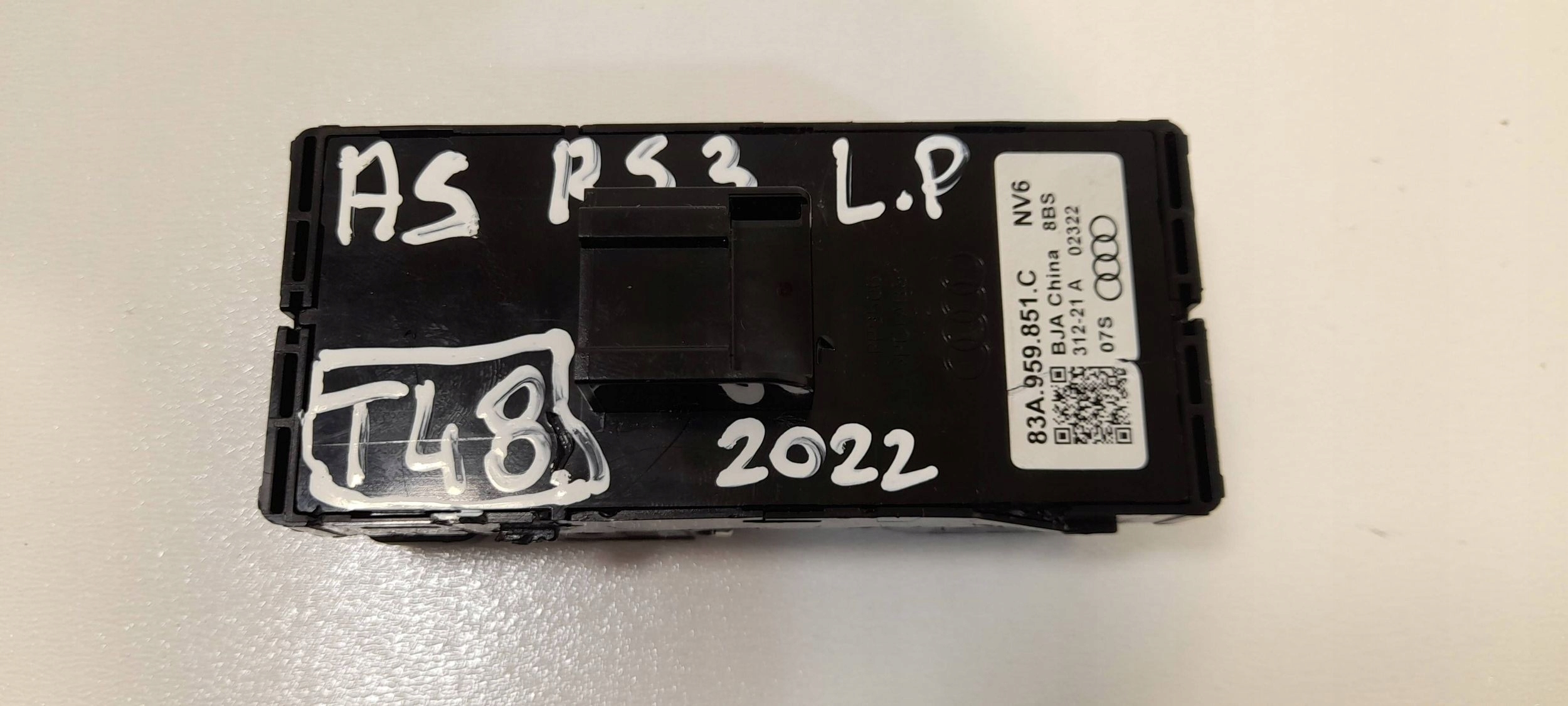 Audi A3 8Y and other Panel window control switch 83A959851C (T48)