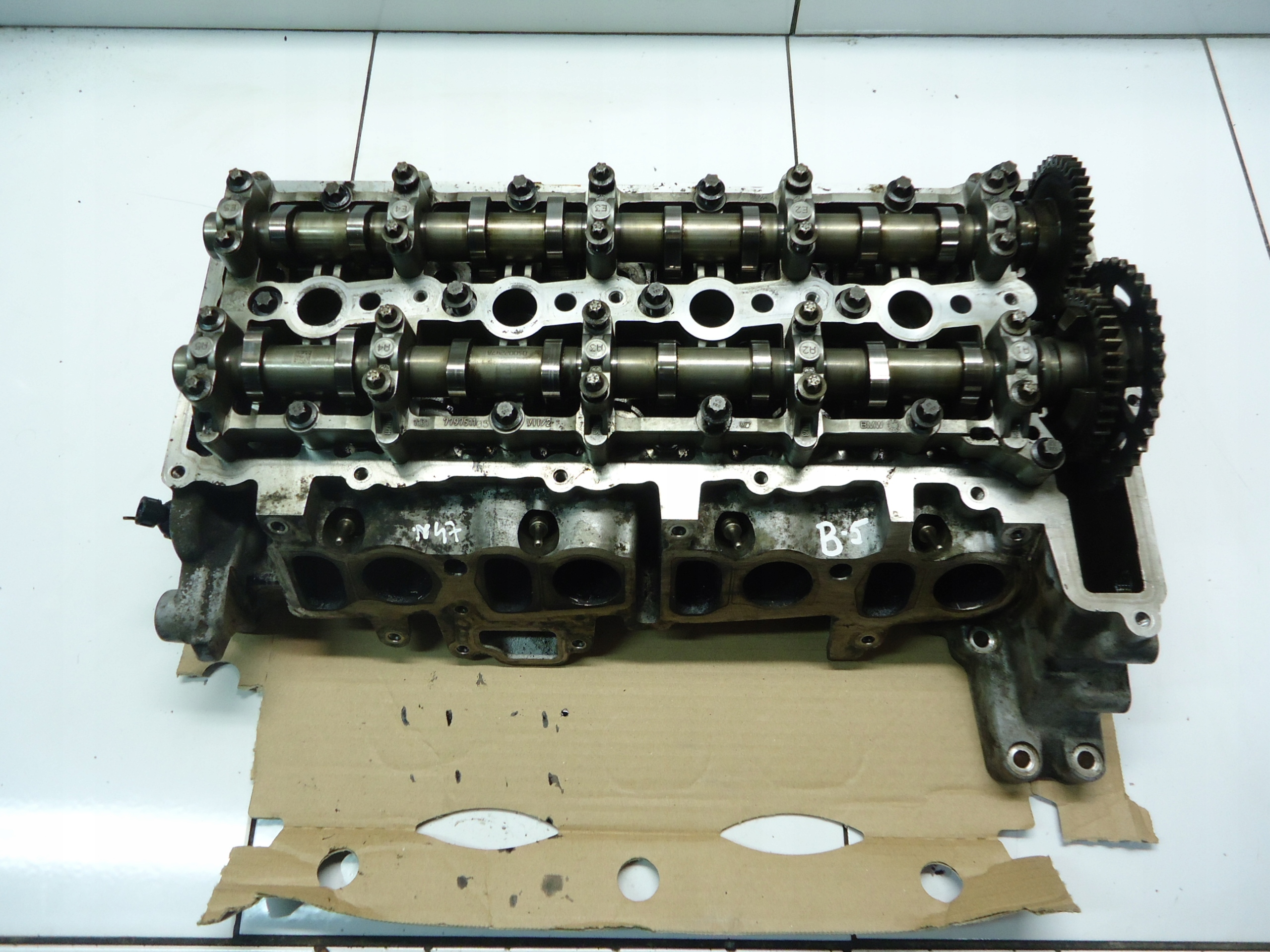 BMW 1 E87 2.0D N47D20 hlava 7812603 vačky RÁM 7797511