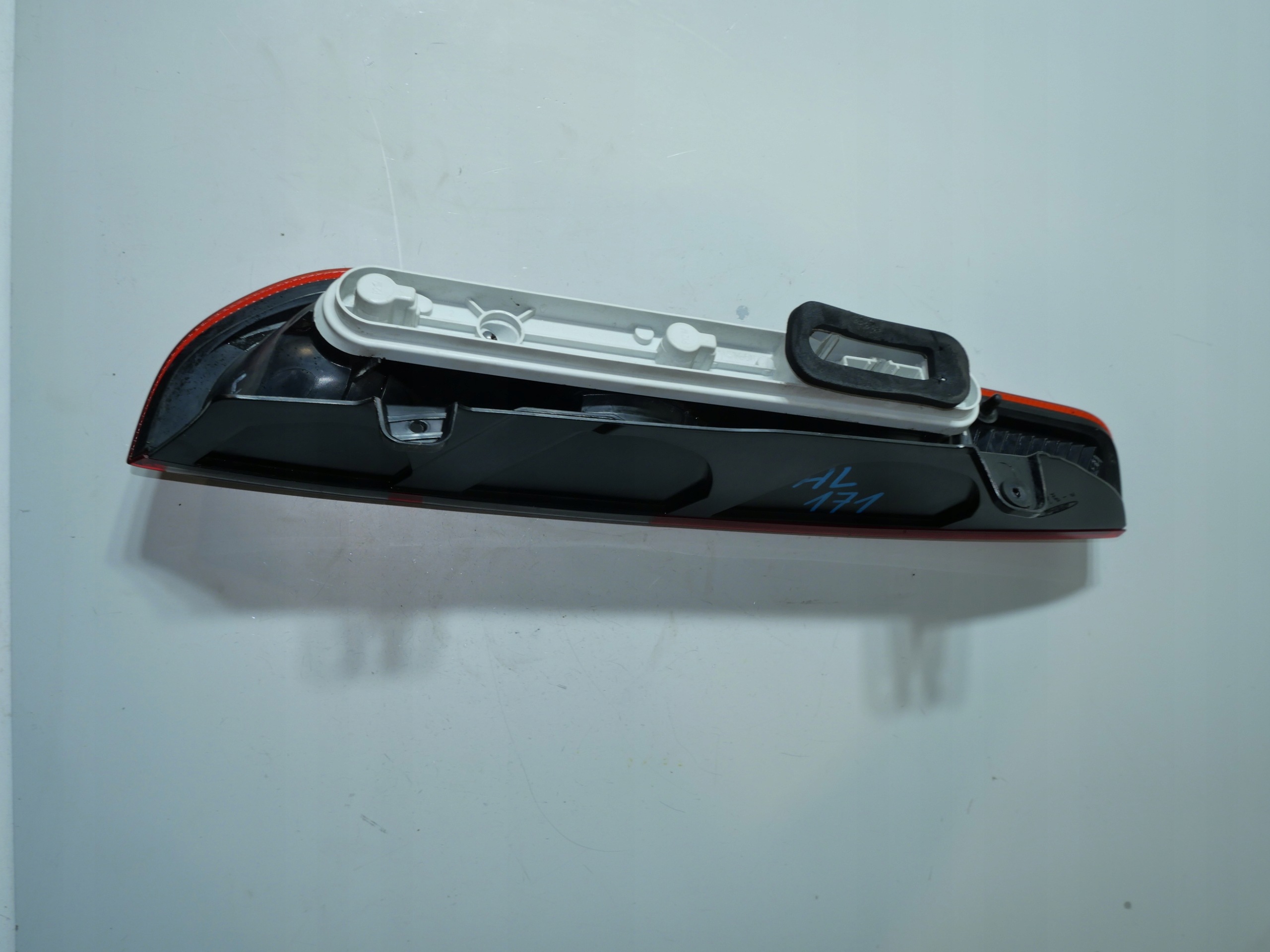 FORD FOCUS MK2 light rear part KOMBI 4M51-13N004