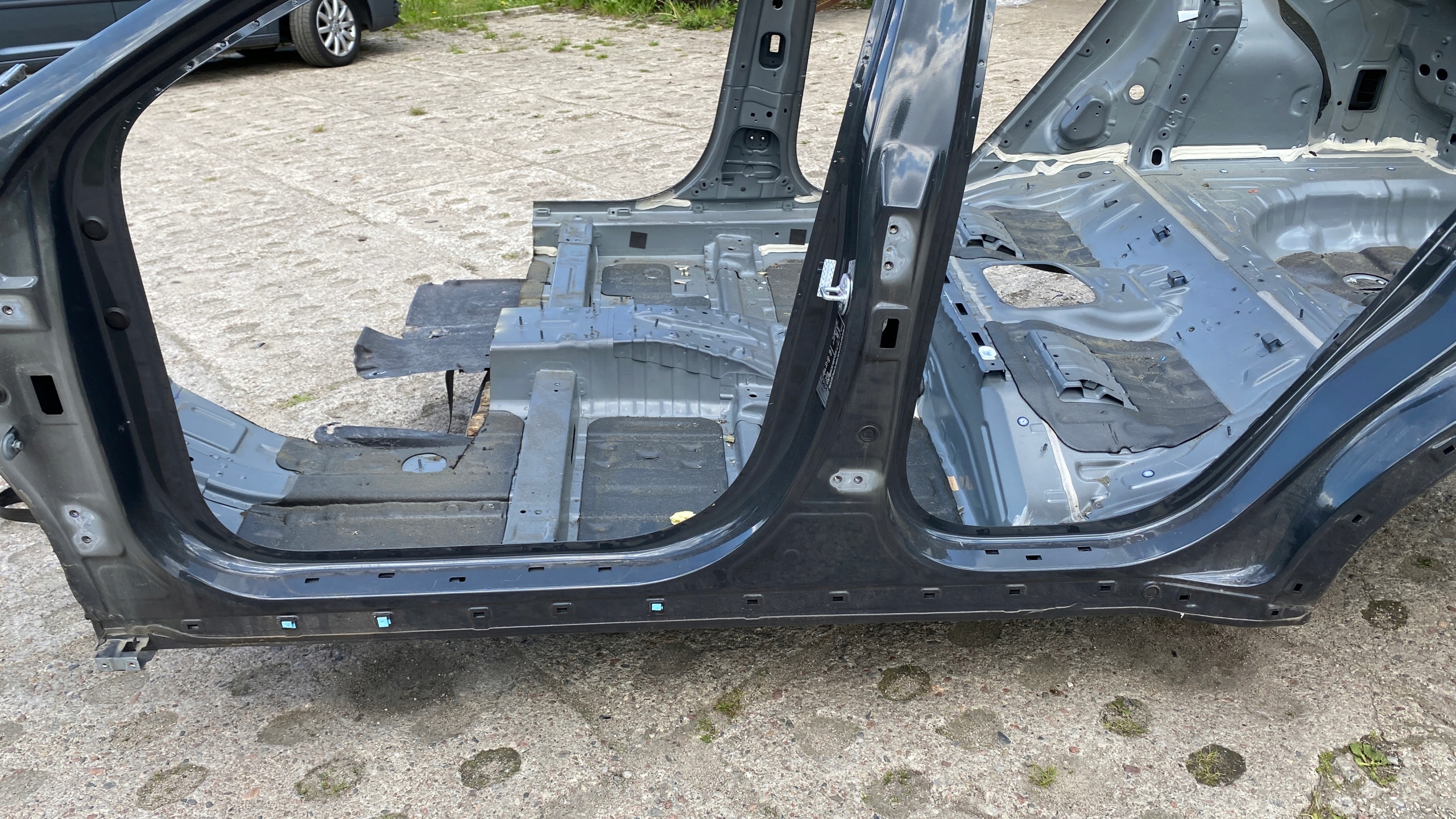 KIA XCEED threshold pillar left H8 17-24
