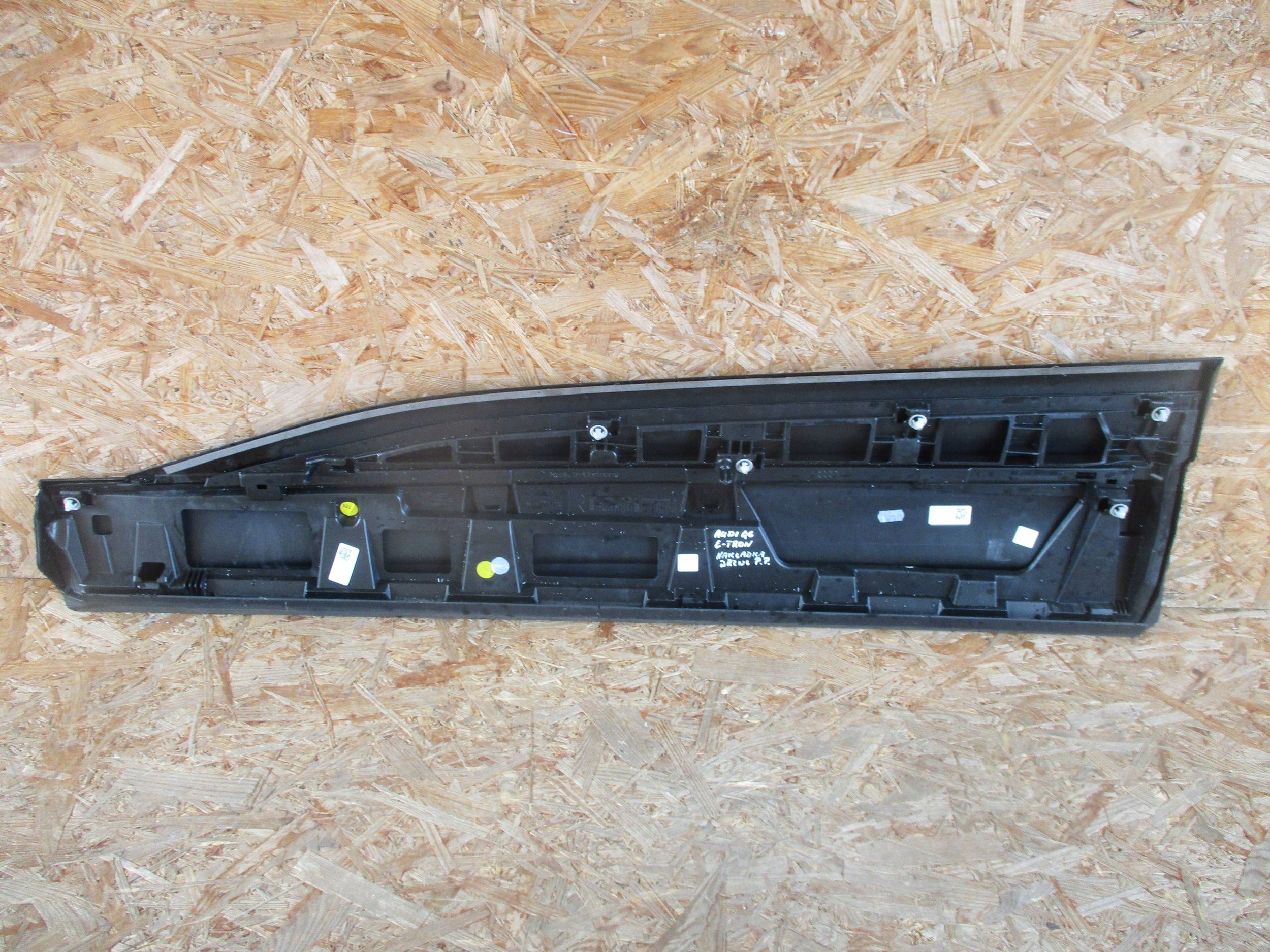 moulding door front front right AUDI Q6 E-TRON