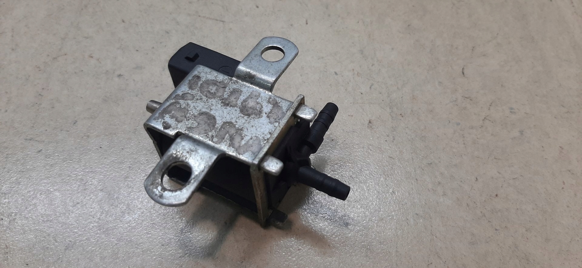 Sensor Unterdruck MERCEDES W203 2.6 0025401897