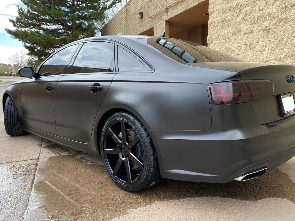 FOLIA MATOWA CZARNA 30m x152cm CZARNY MAT OKLEINA SAMOPRZYLEPNA SAMOCHODOWA Długość 3000 cm