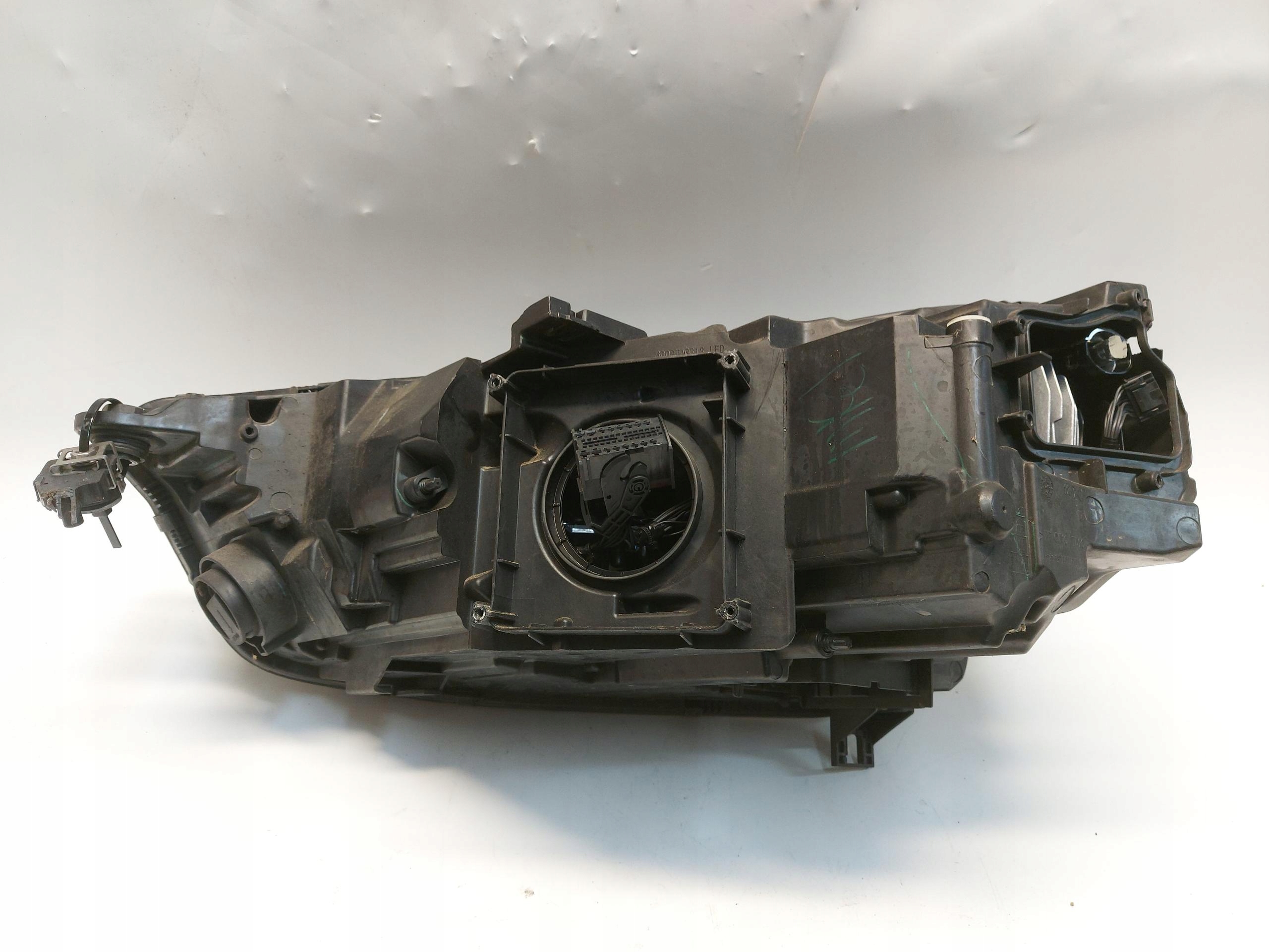 Audi Q5 80A 45 TFSI light right front