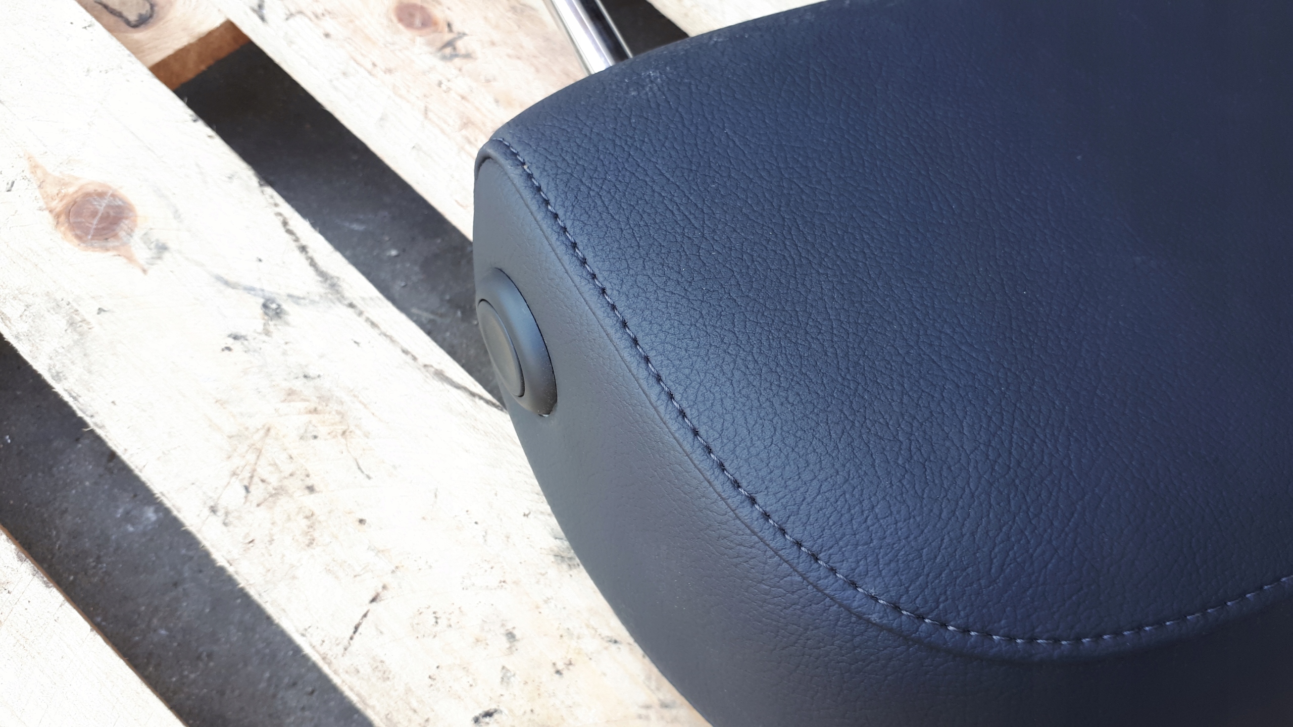 A4 B9 8W rest seat right front leather SLINE