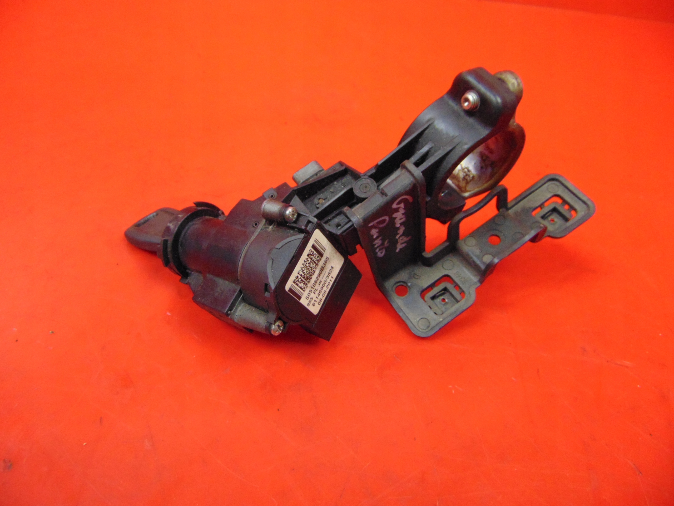 FIAT GRANDE PUNTO EVO ignition key 61146900