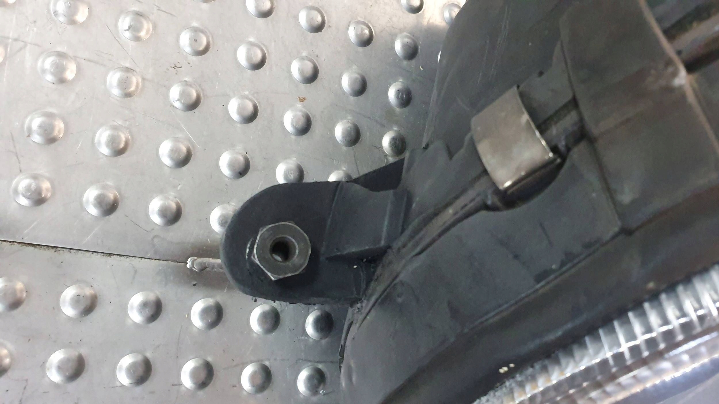 light front left MERCEDES E-KLASA W211 02