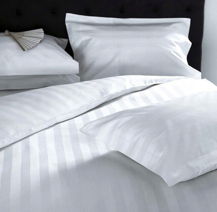 POSZWA HOTEL ADAMASZEK BIAŁA 70x80 PASEK 1CM Kod producenta 021402