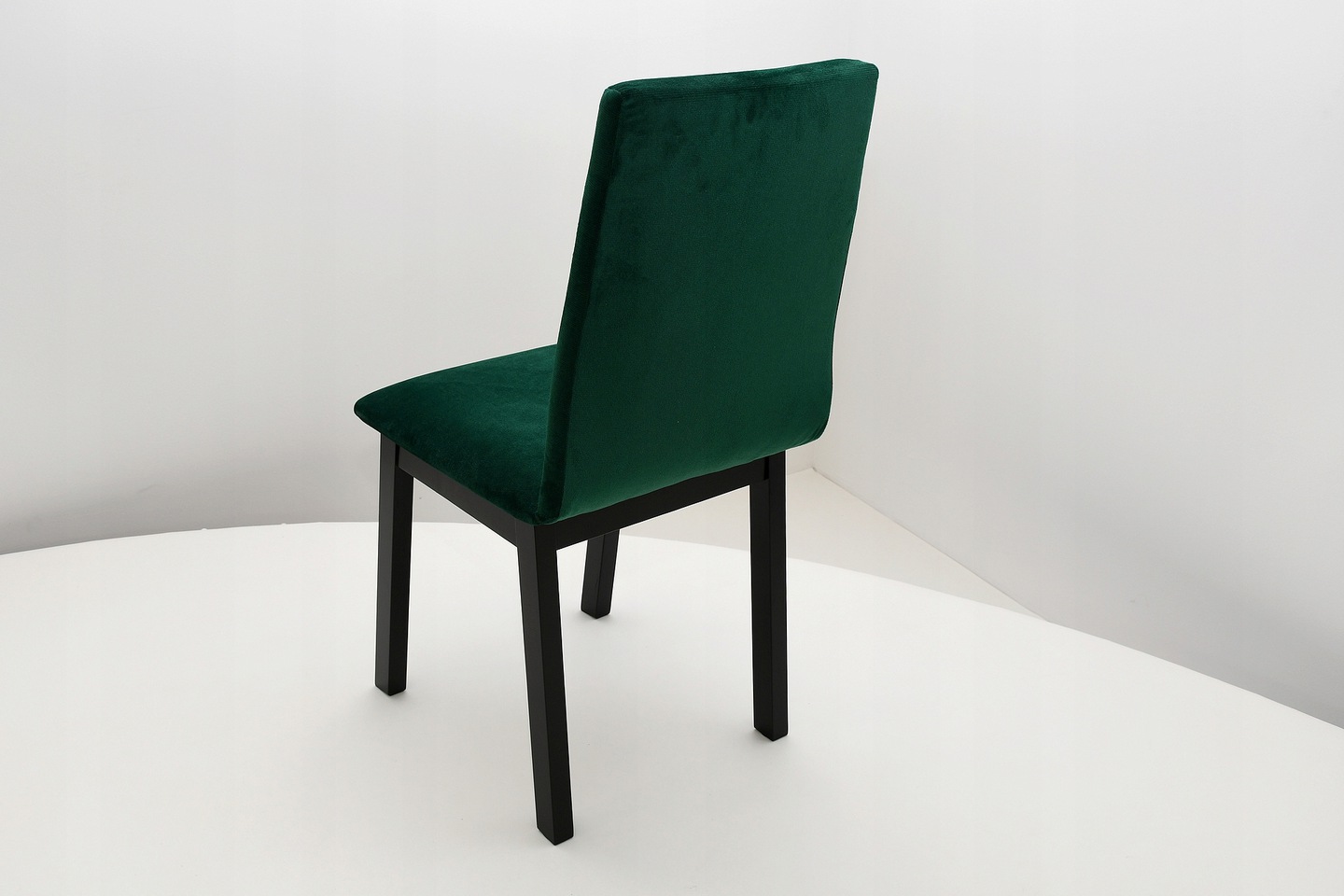 TAPICEROWANE KRZESŁA HUGO Z NOWOCZESNYM STOŁEM Długość stołu 140 cm