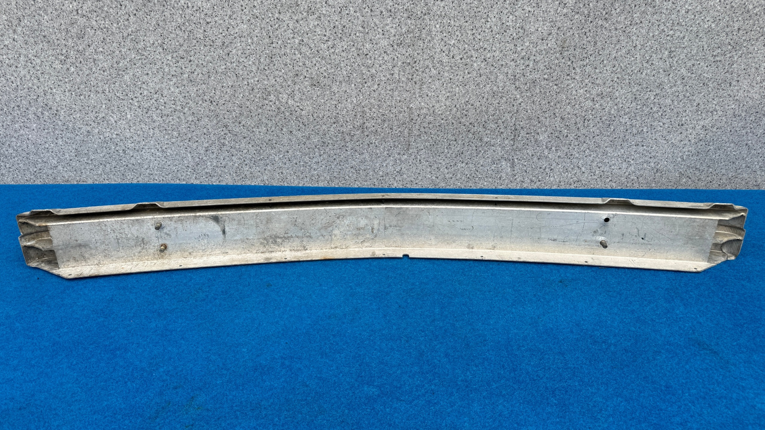 VOLVO 740 940 bumper support front pillar 1358565 NWBL112AJ