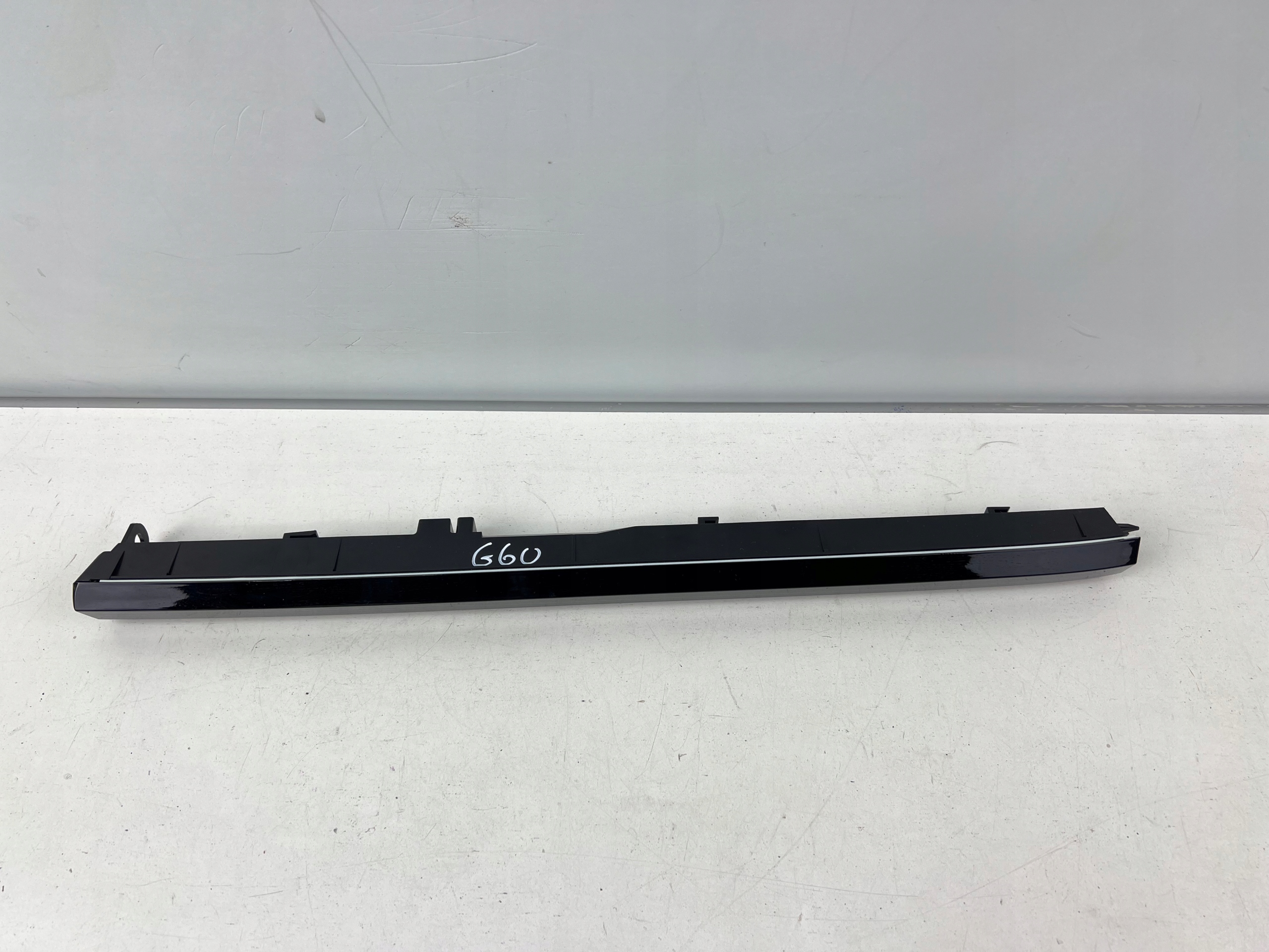 PANEL DOTYKOWY Moulage du tableau de bord BMW G60 G61 5B35115