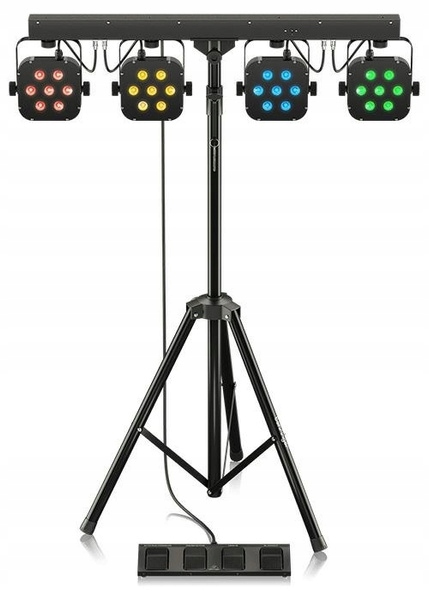 Zestaw oświetleniowy Behringer 4xLED PAR z kontrolerem nożnym i statywem