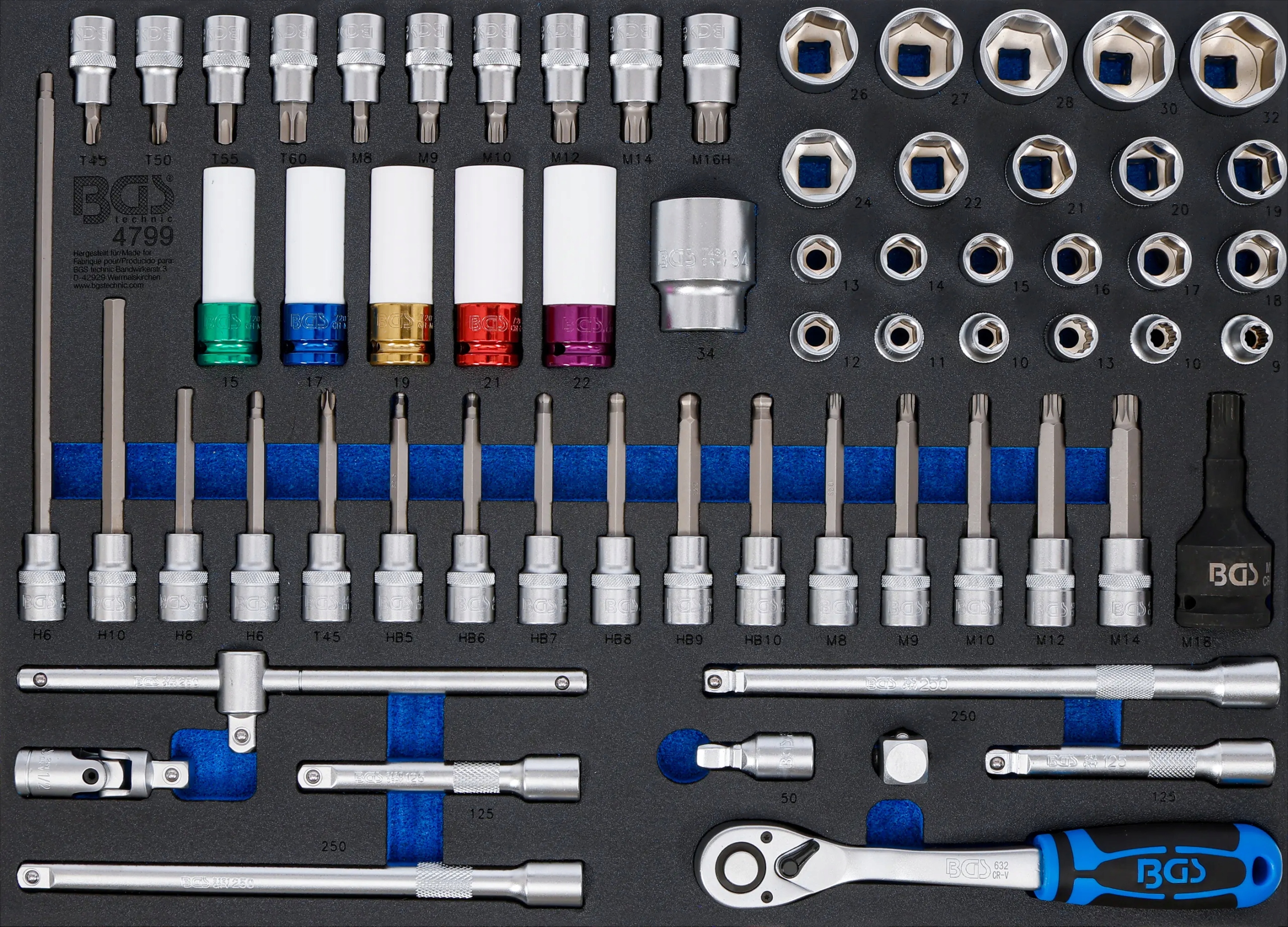Vložka do zásuvky 3/3 s nástavci, ráčnou a příslušenstvím, 64 ks, Bgs