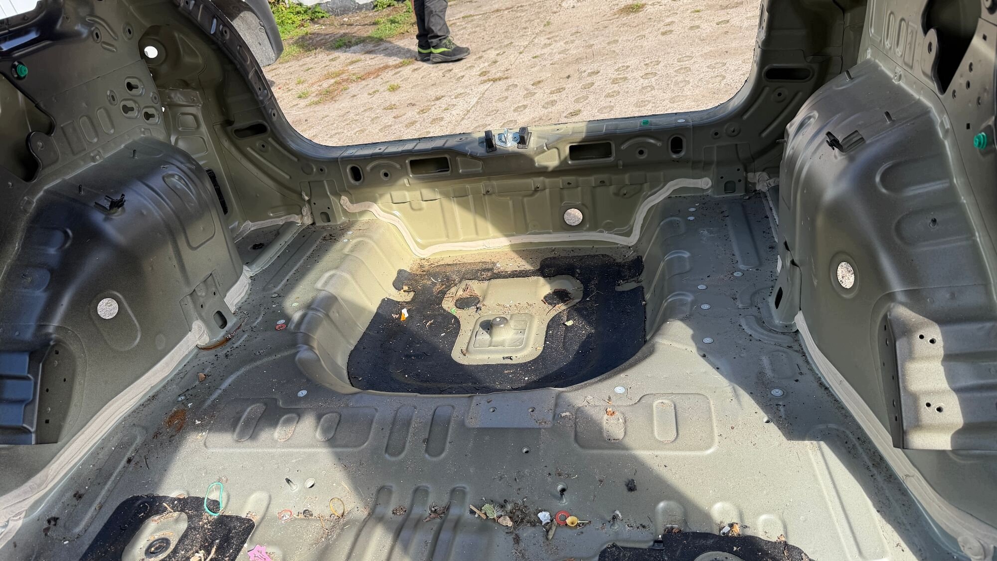KIA NIRO EV rear panel floor boot sump 16-22 ABP