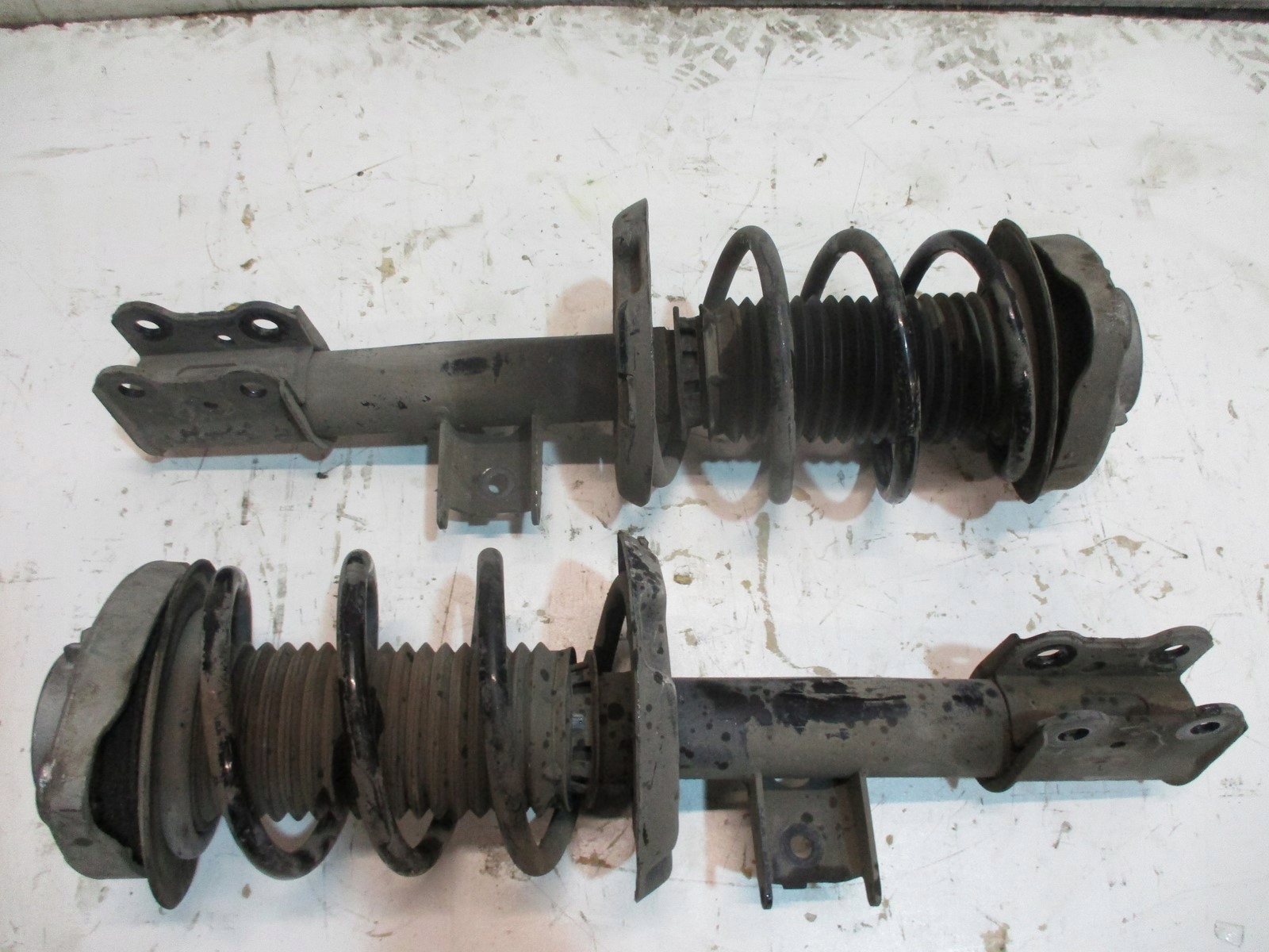 shock absorber AMOR INFINITI QX30 1,5D right left