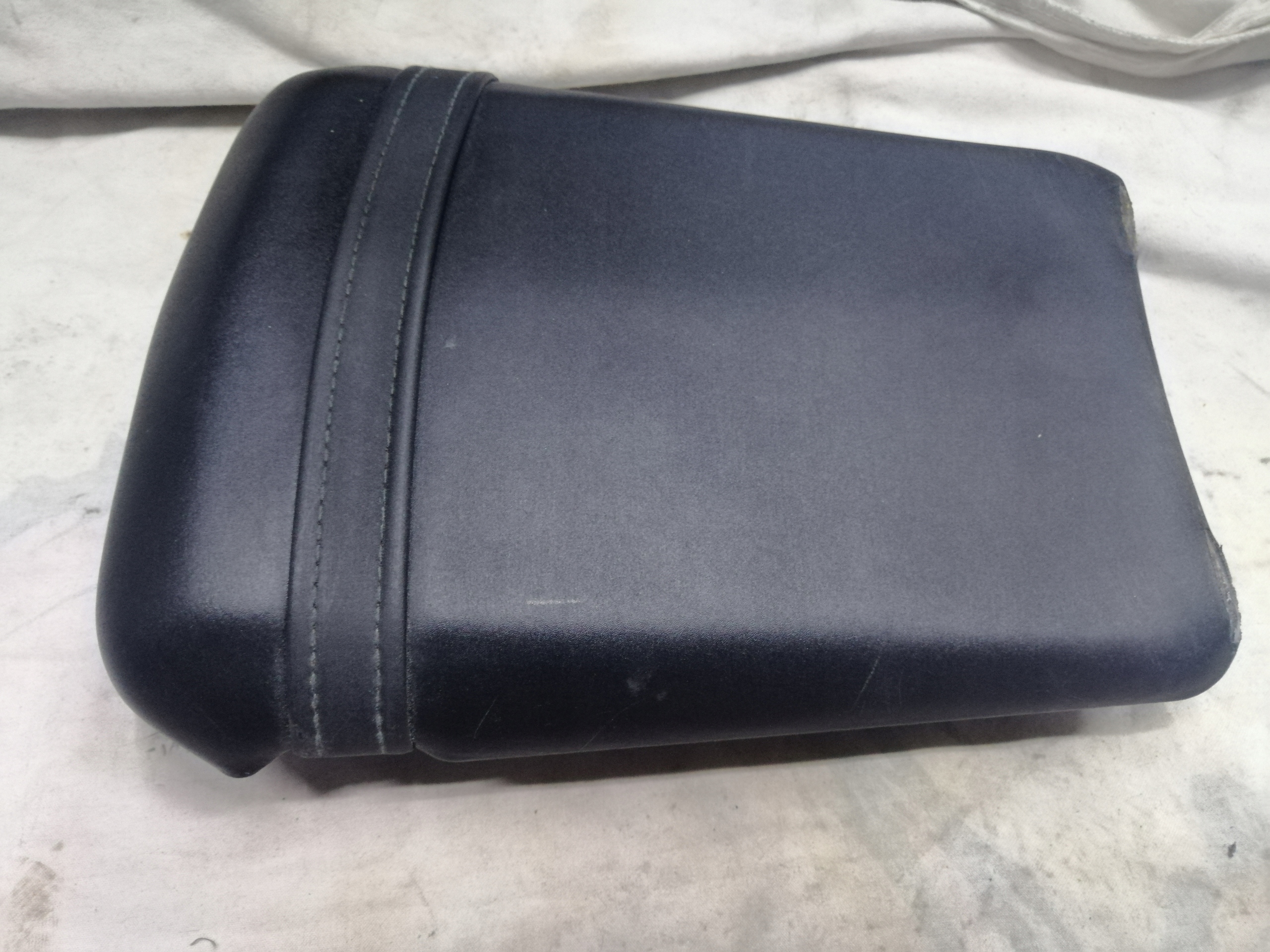 Y5PW - Yamaha YZF R1 rn09 сидіння диван