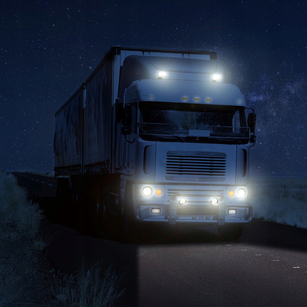 LAMPA 9 LED HALOGEN ROBOCZY SZPERACZ 27W 12V 24V Napięcie 12-24 V