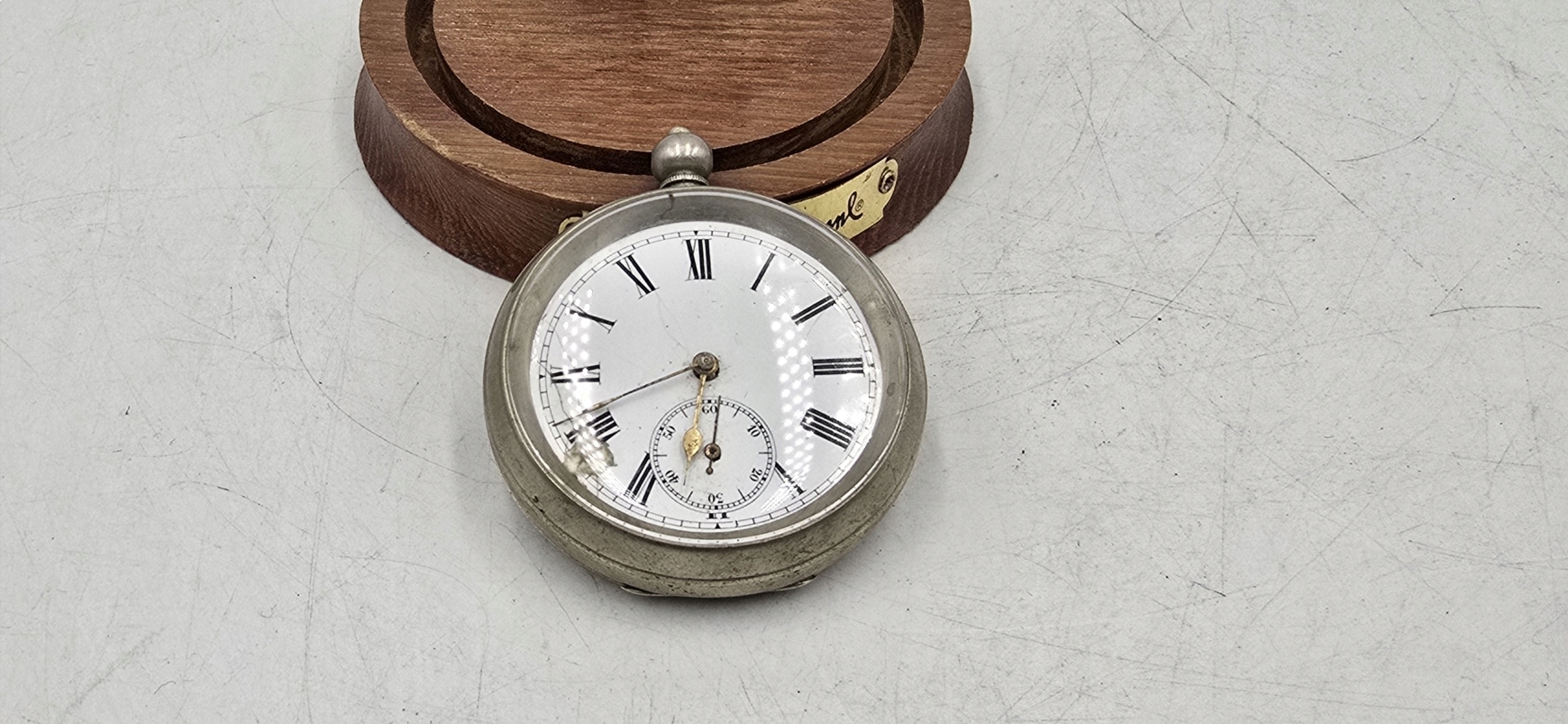 STARY ZEGAREK KIESZONKOWY NAKRĘCANY KLUCZYKIEM