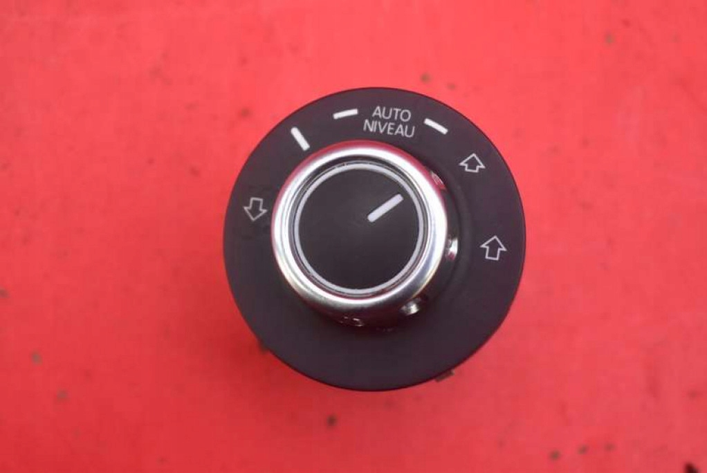 WŁĄCZNIK PRZEŁĄCZNIK ZAWIESZENIA VW TOUAREG 2 II 7P 10-14