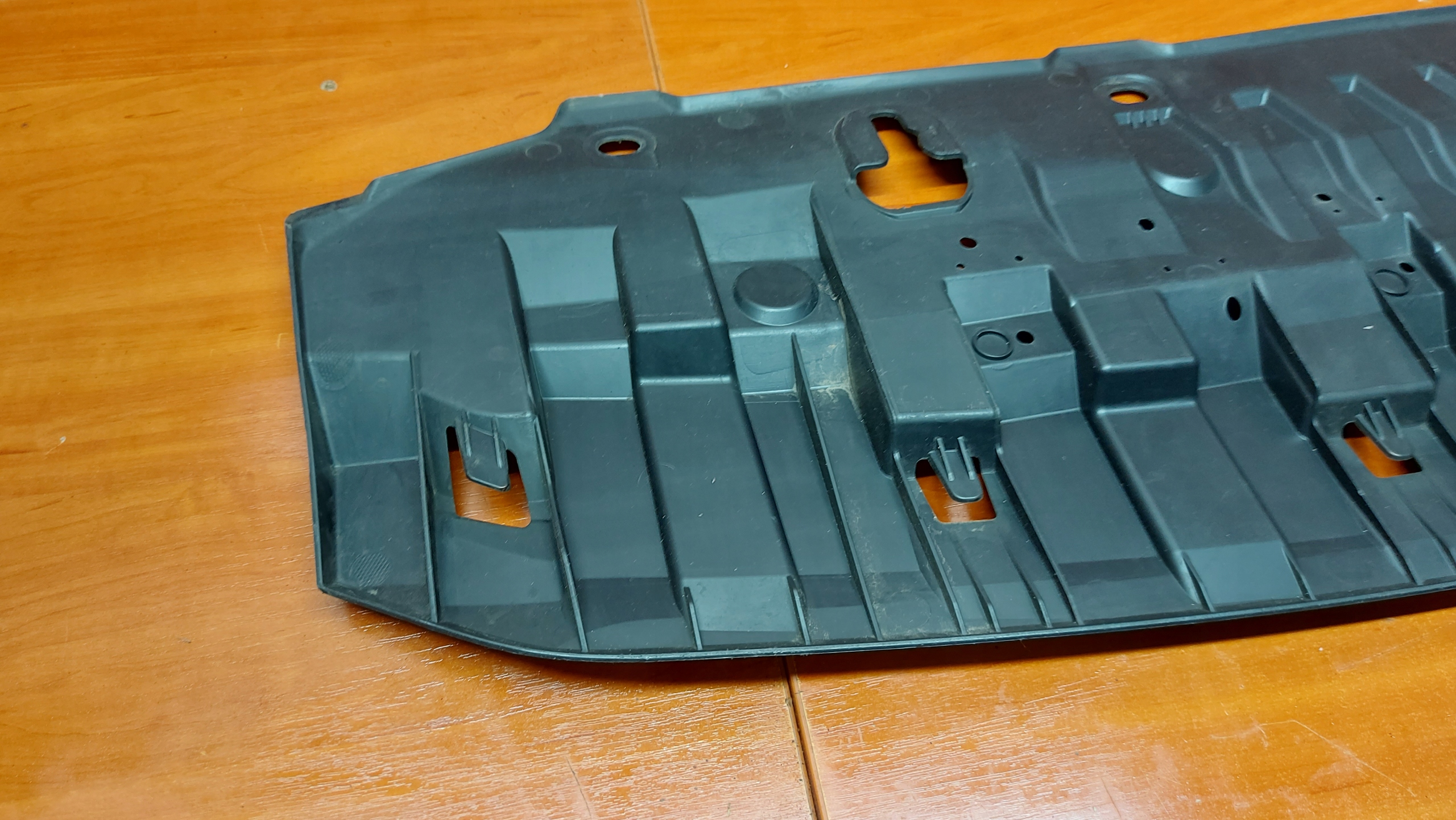 ABSORBER cover below bumper SKODA SUPERB III