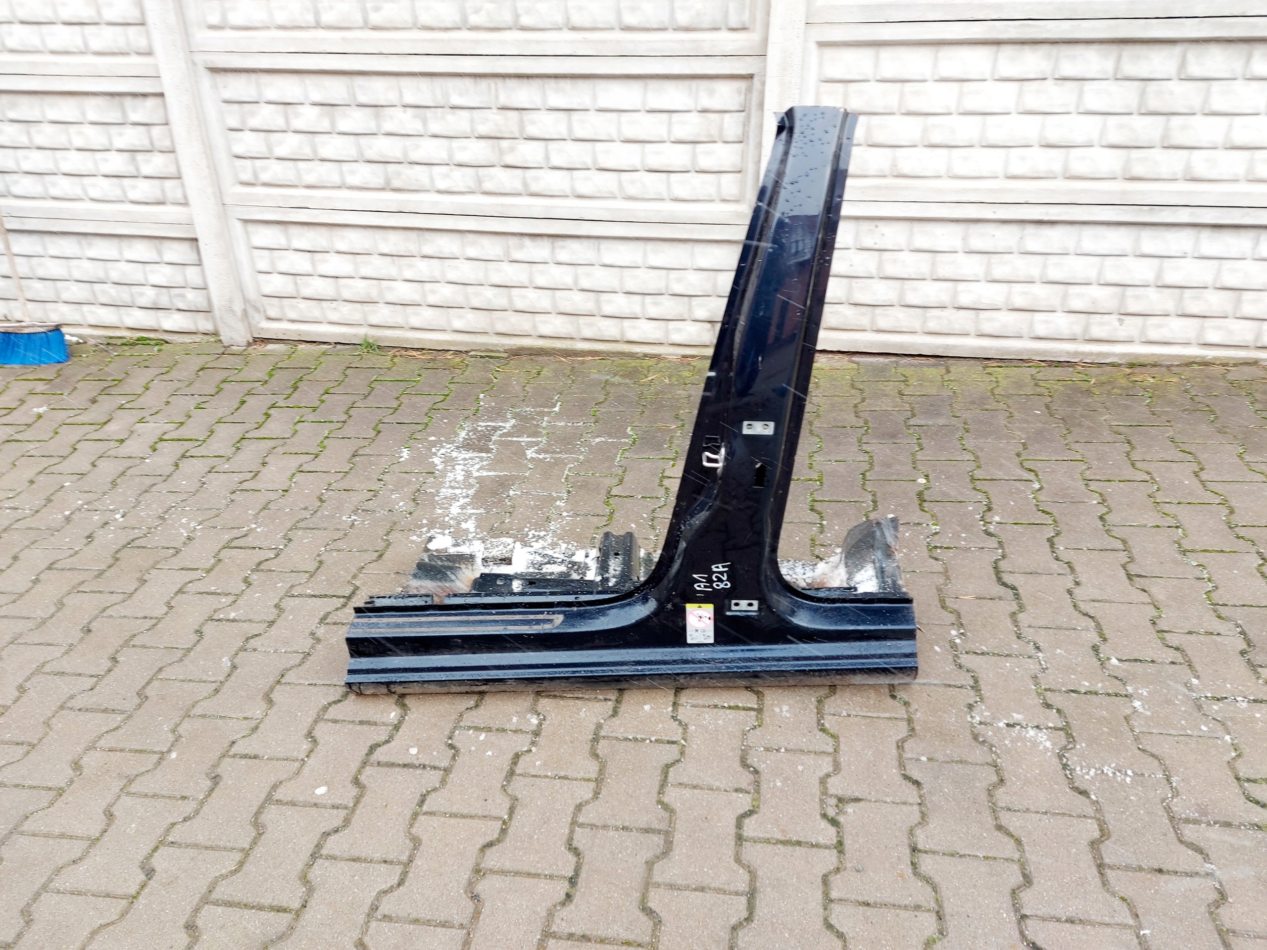 AUDI A1 II2a Порог стойка левый 19r.