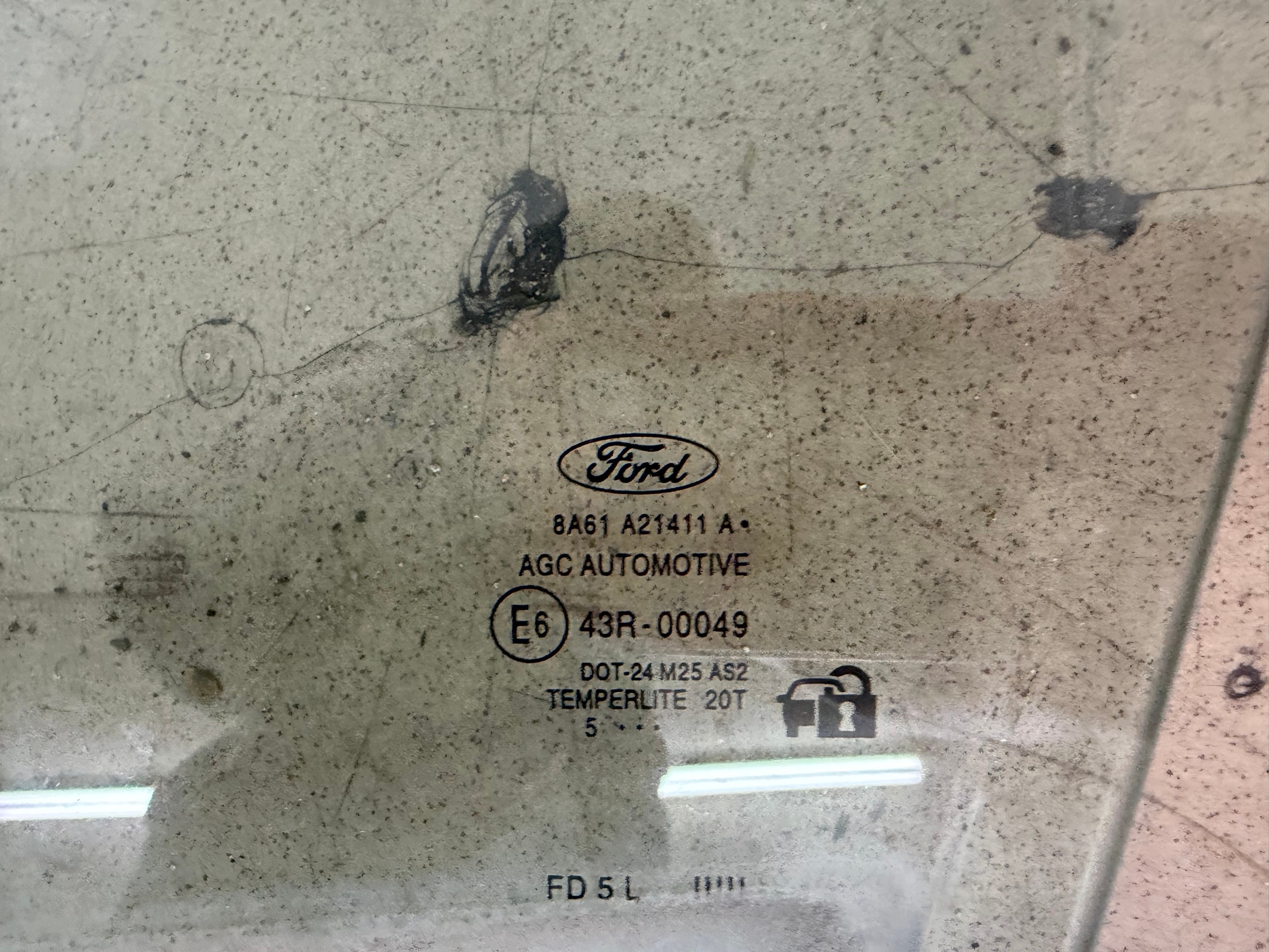 ABLAK ajtó bal eleje FORD FIESTA MK7 5D