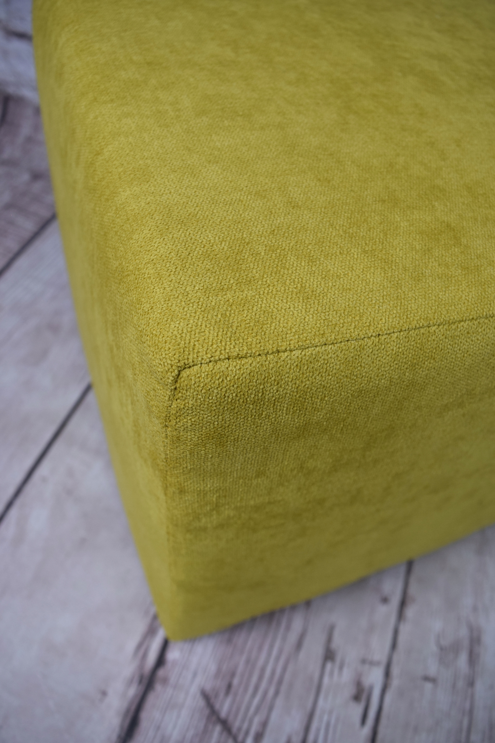 PUFA kwadratowa 40x40 RICO jodełka welur kolory Kolekcja RICO