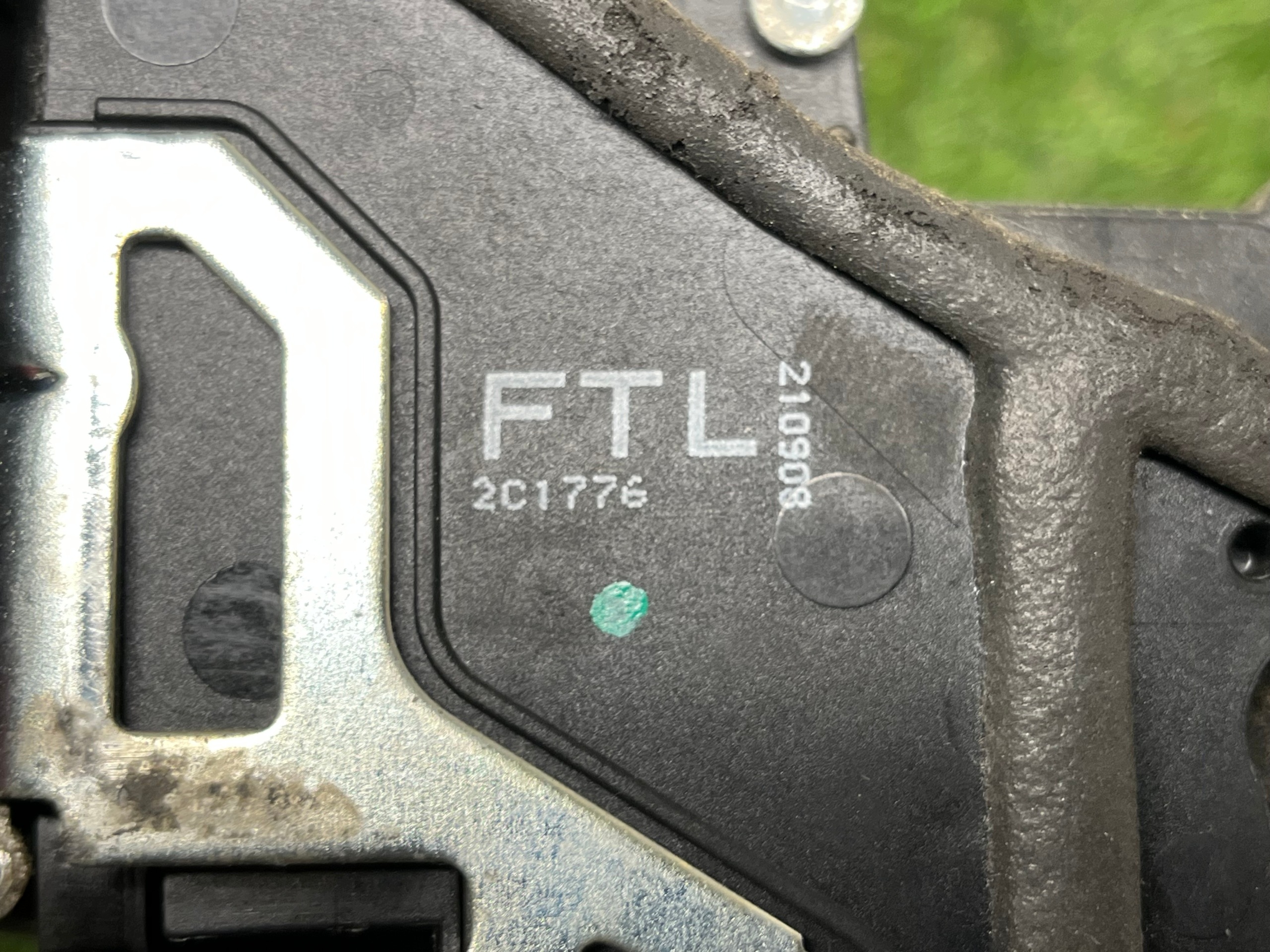 lock door left front BMW E91