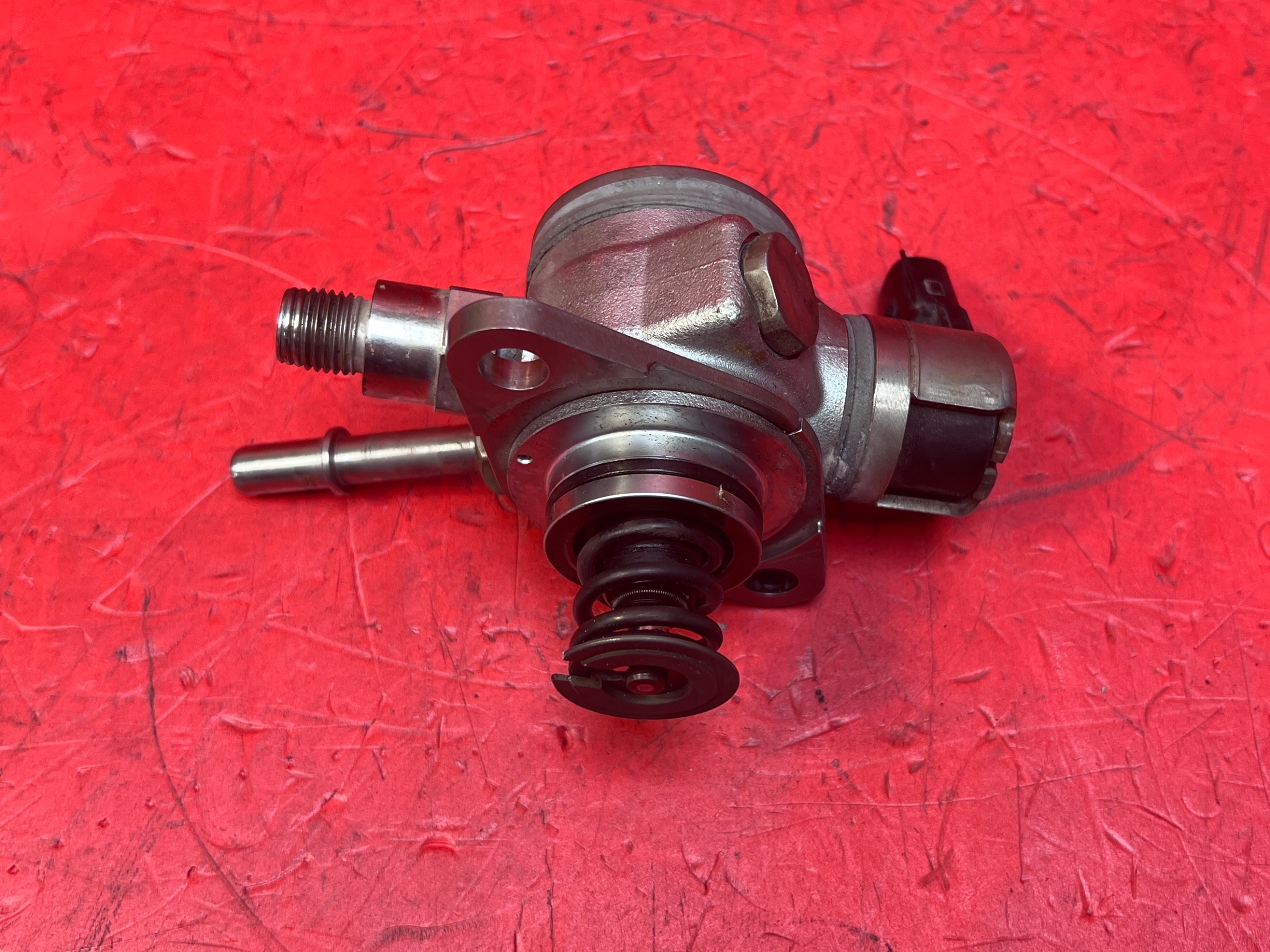 Pompa paliwa Opel Astra Adam 1.0 T B10XFT LE1 Producent części Opel OE