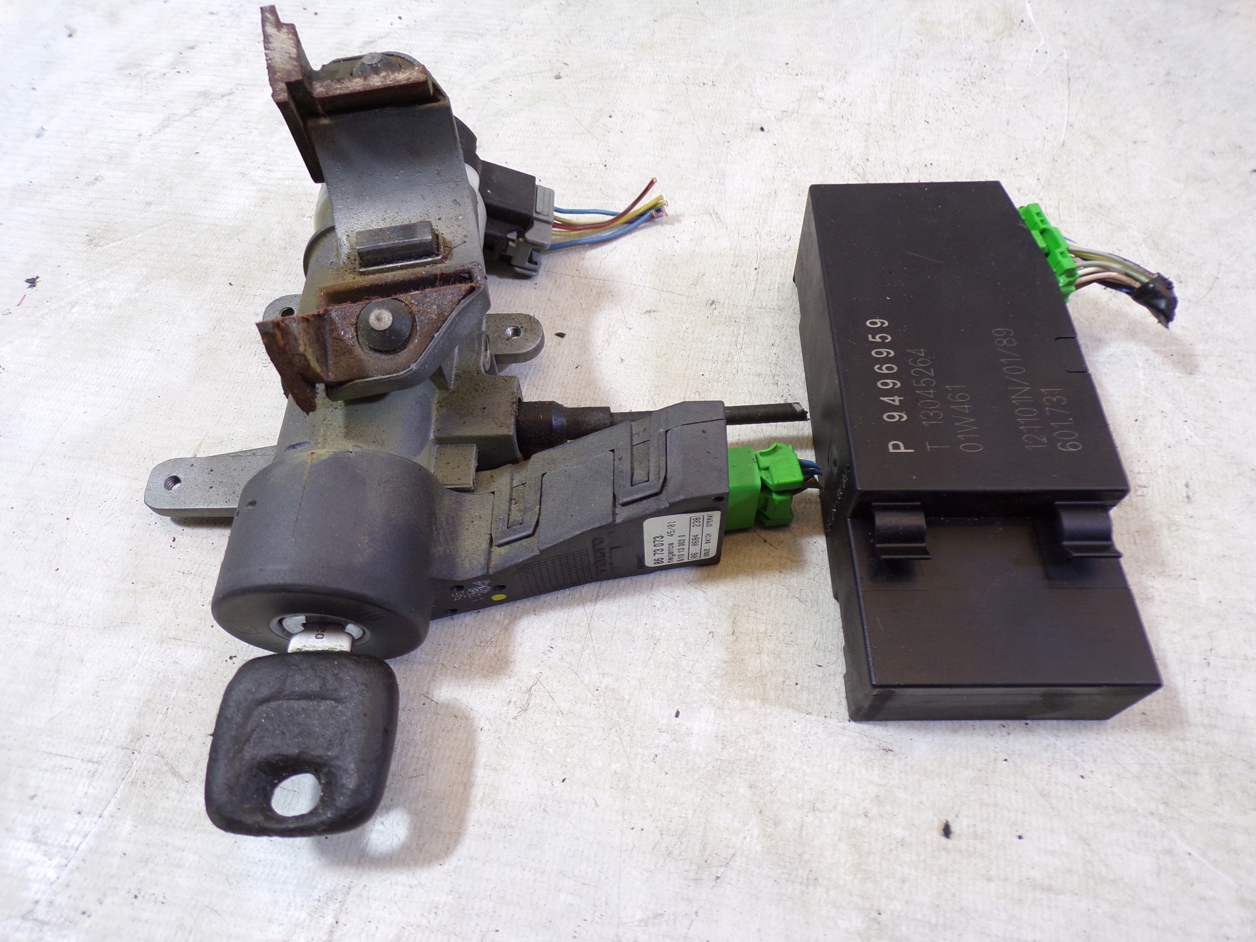 running board STARTOWY VOLVO S60 2.4 MB079700-8831
