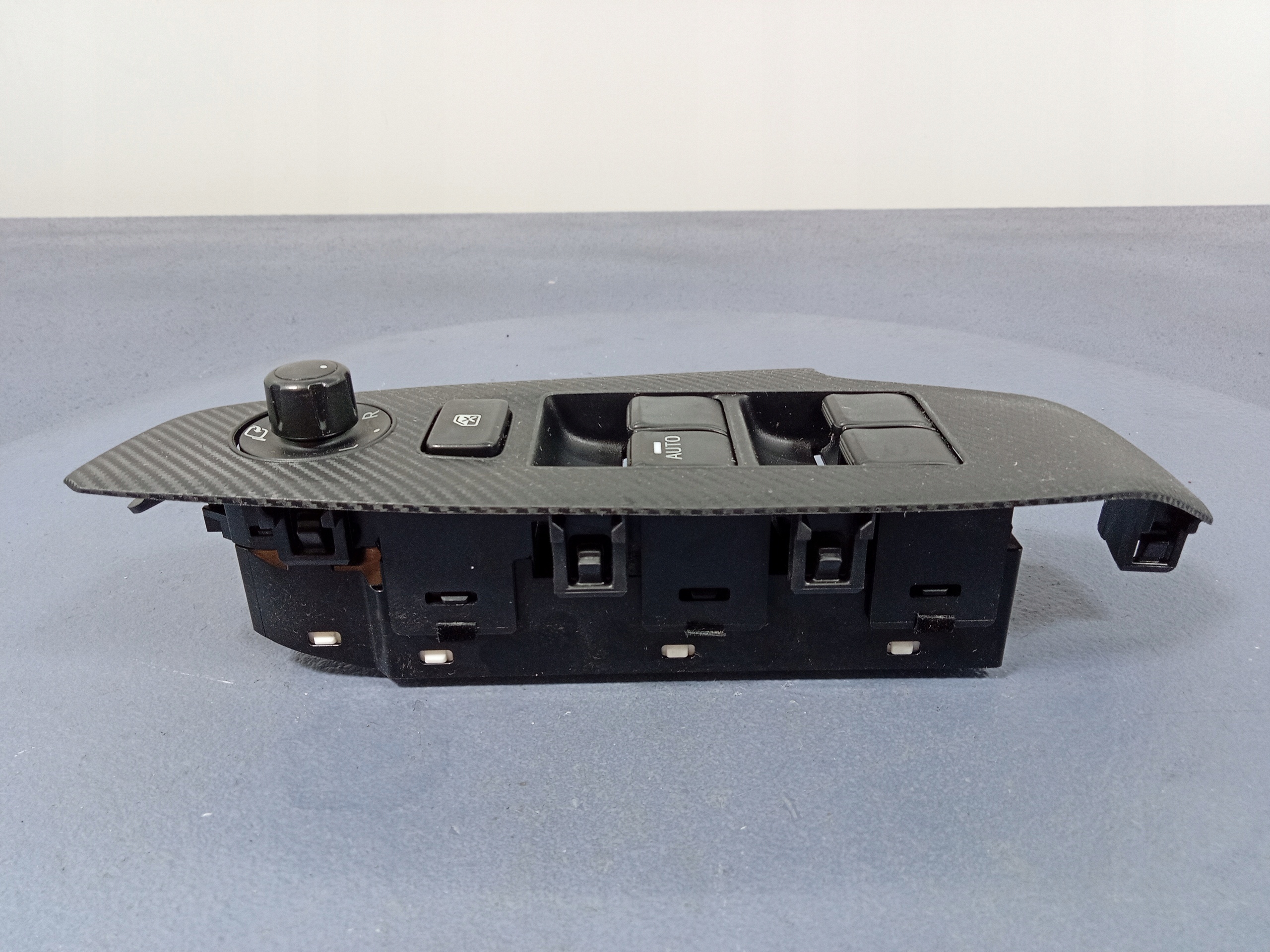 MAZDA 3 III BM PANEL SZYB LEWY PRZÓD BHR966350A Producent części Mazda OE